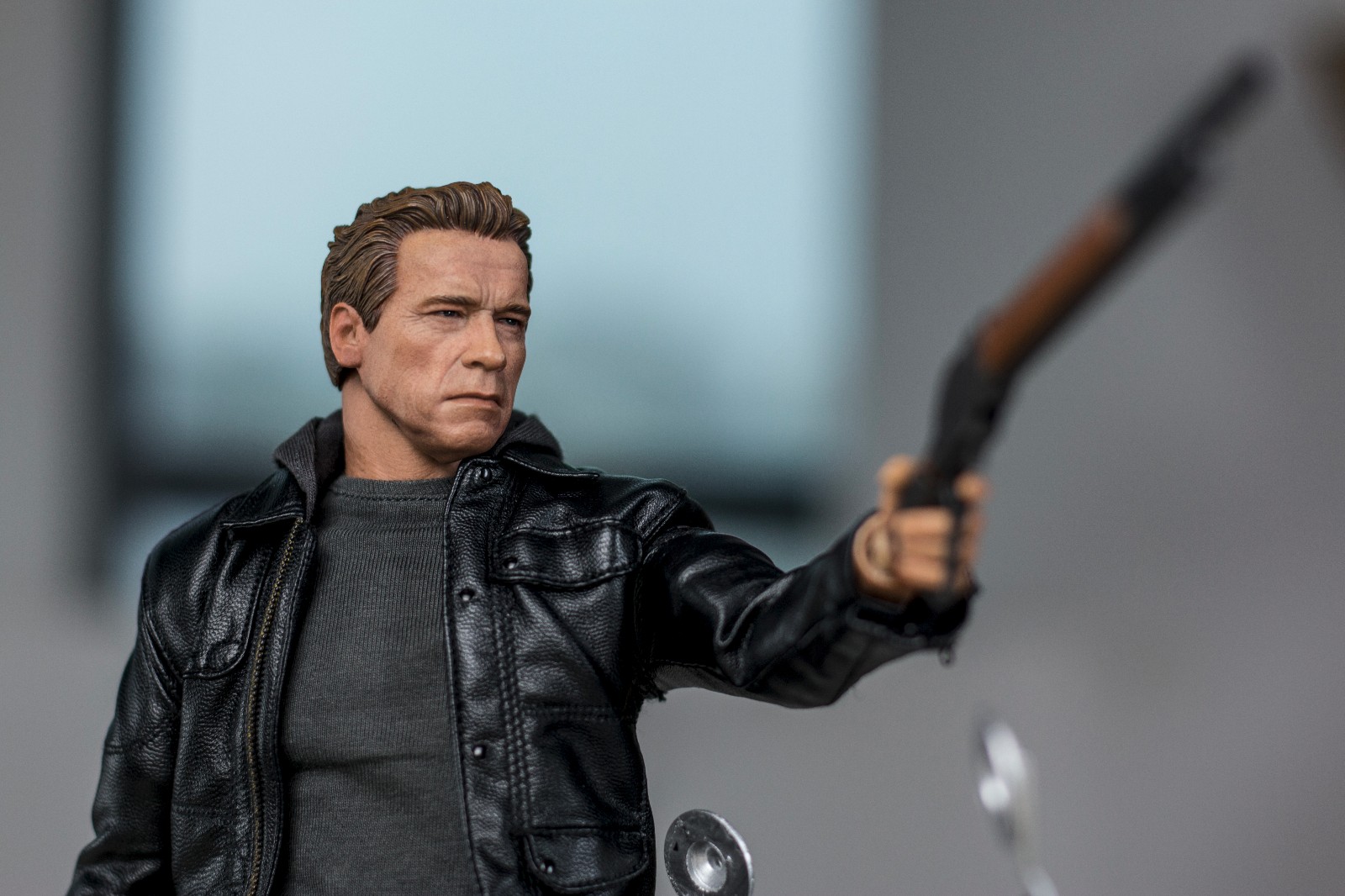 hottoys终结者创世纪t800阿诺施瓦辛格