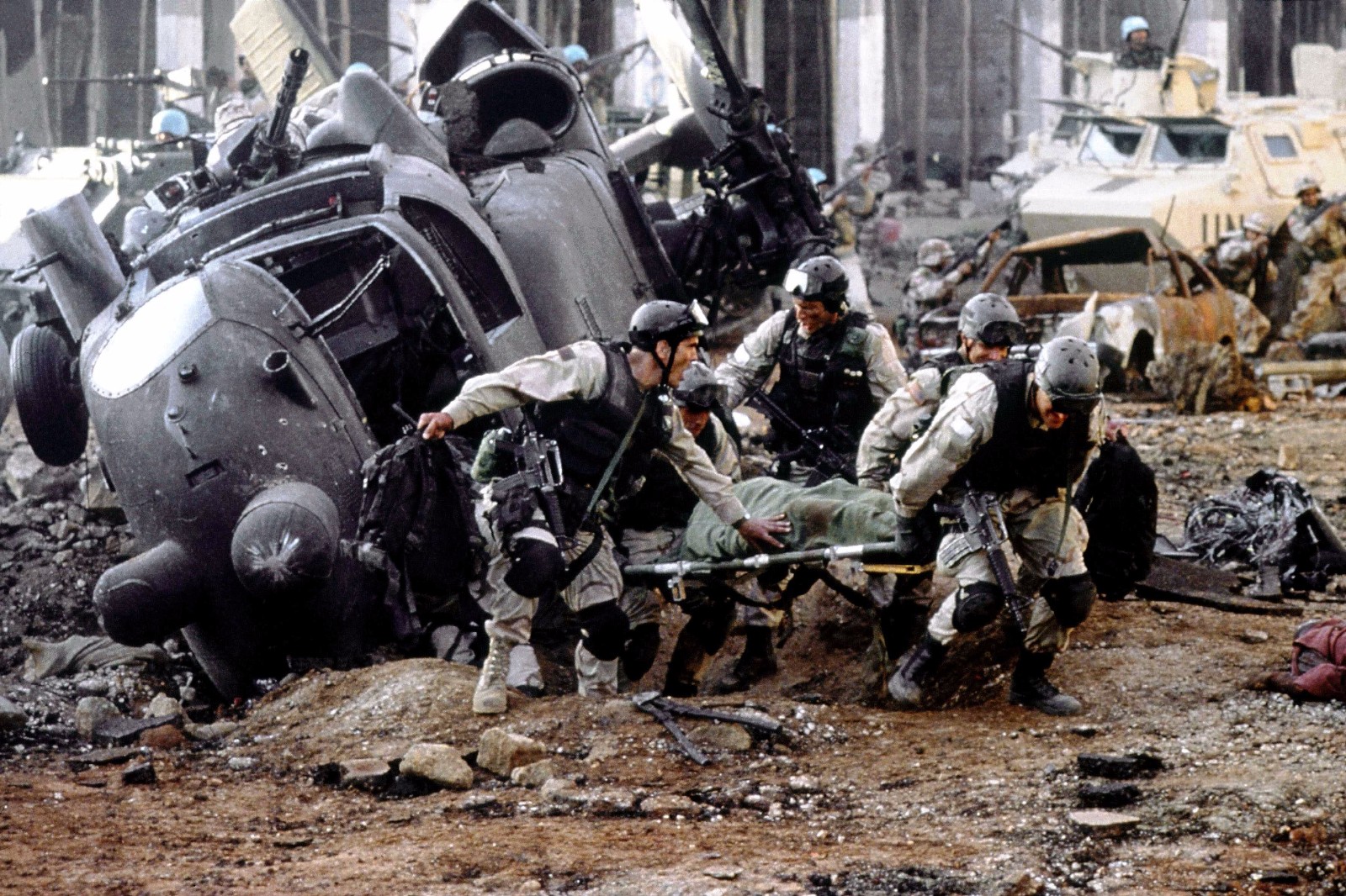 《红海行动》口碑票房全线飘红,男一号张译蜕变为硬汉男神