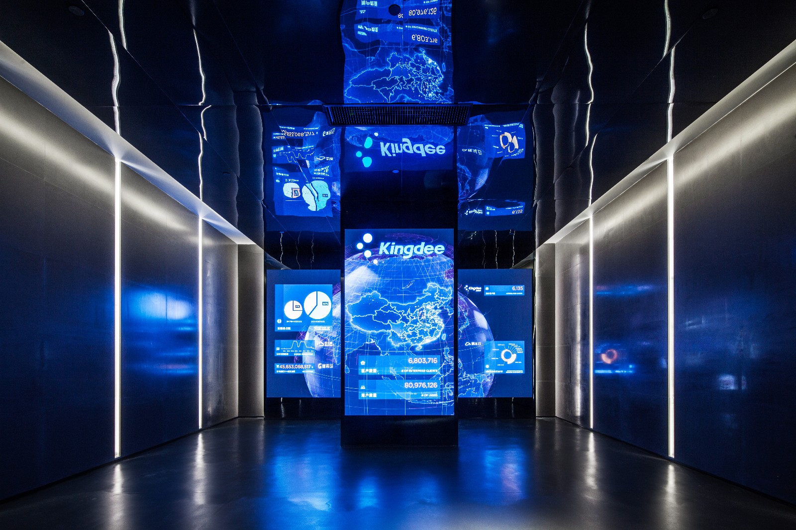 朗图科技品牌展厅除了科技感还能营造什么