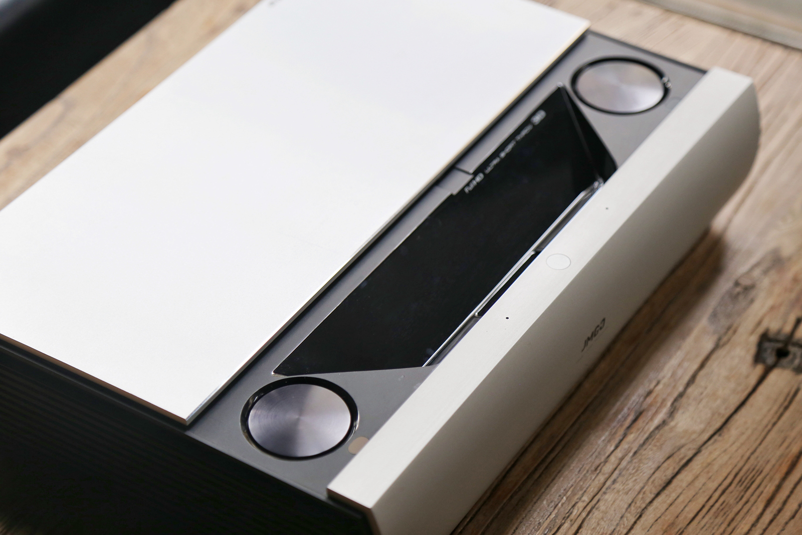 激光电视正当红,坚果sc成多数消费者首选