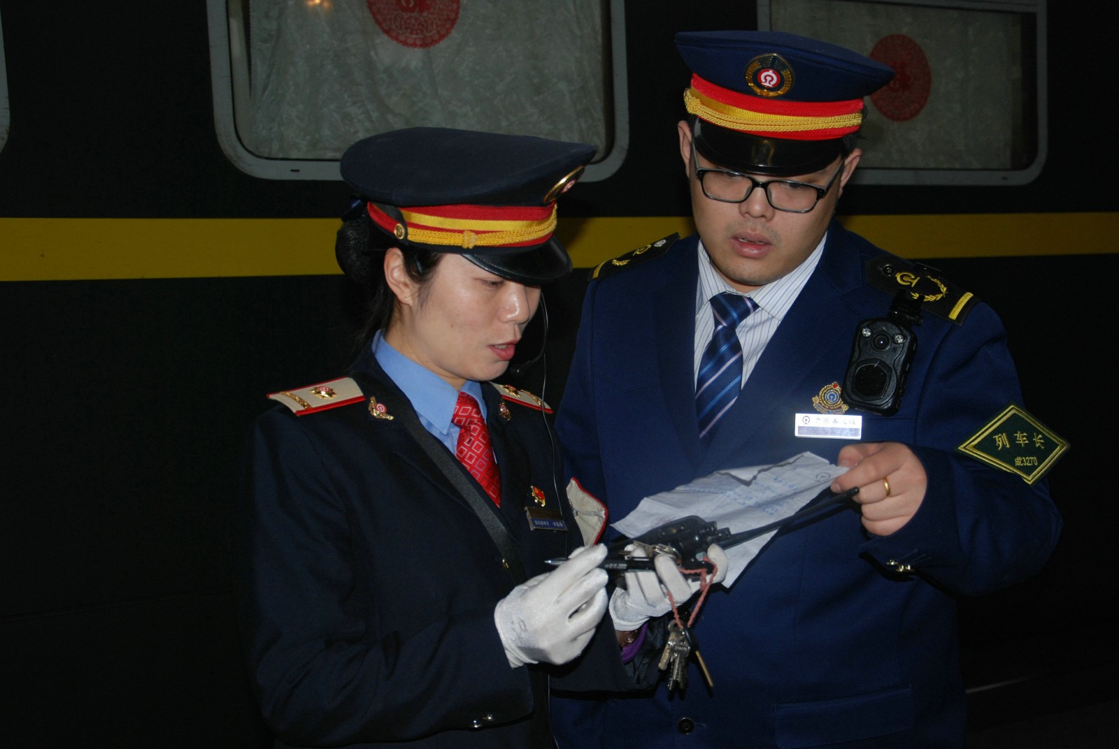 铁路客运员一天工作纪实,甚至被旅客骂,非常辛苦