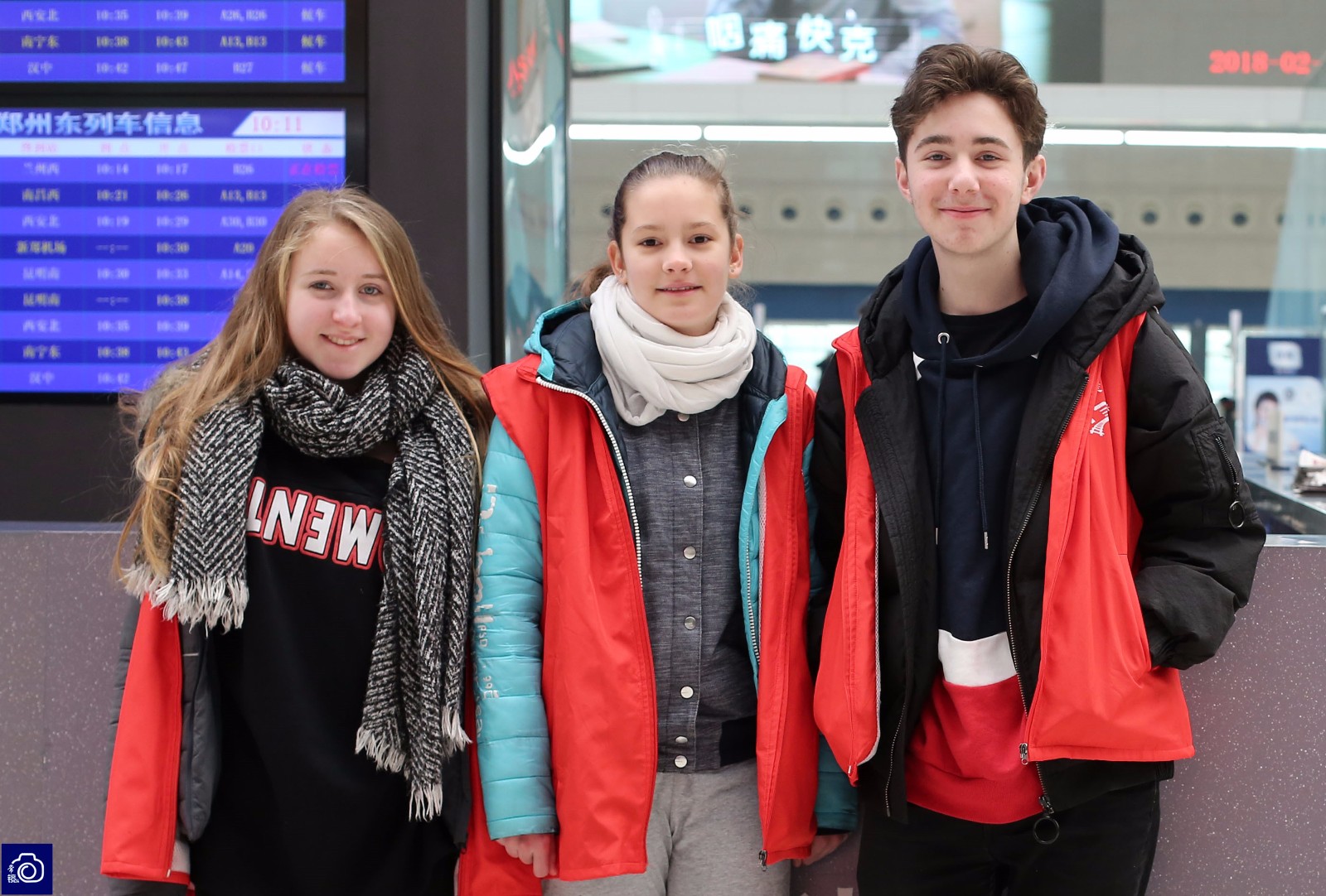 为了体验一下春运并趁假期多学习一些中文,几名来自国外的中学生到