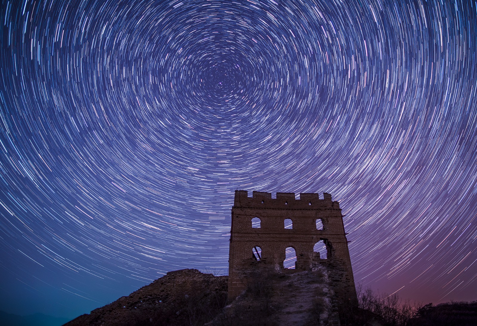 摄影师杨东古北口长城星空作品