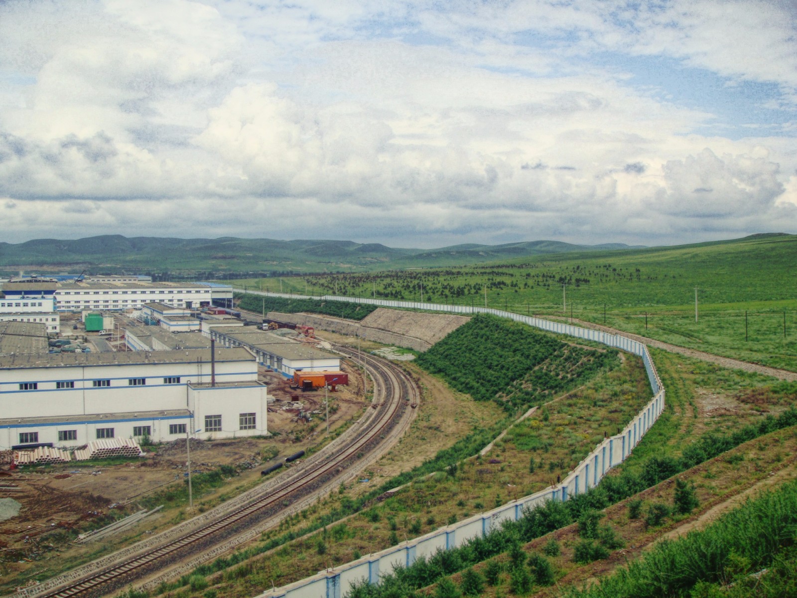 霍林郭勒露天煤矿让你感觉到,就是与几亿年前的树木进行一场对话