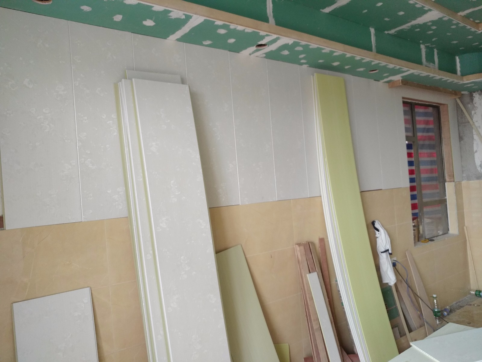 竹木纤维护墙板上墙过程