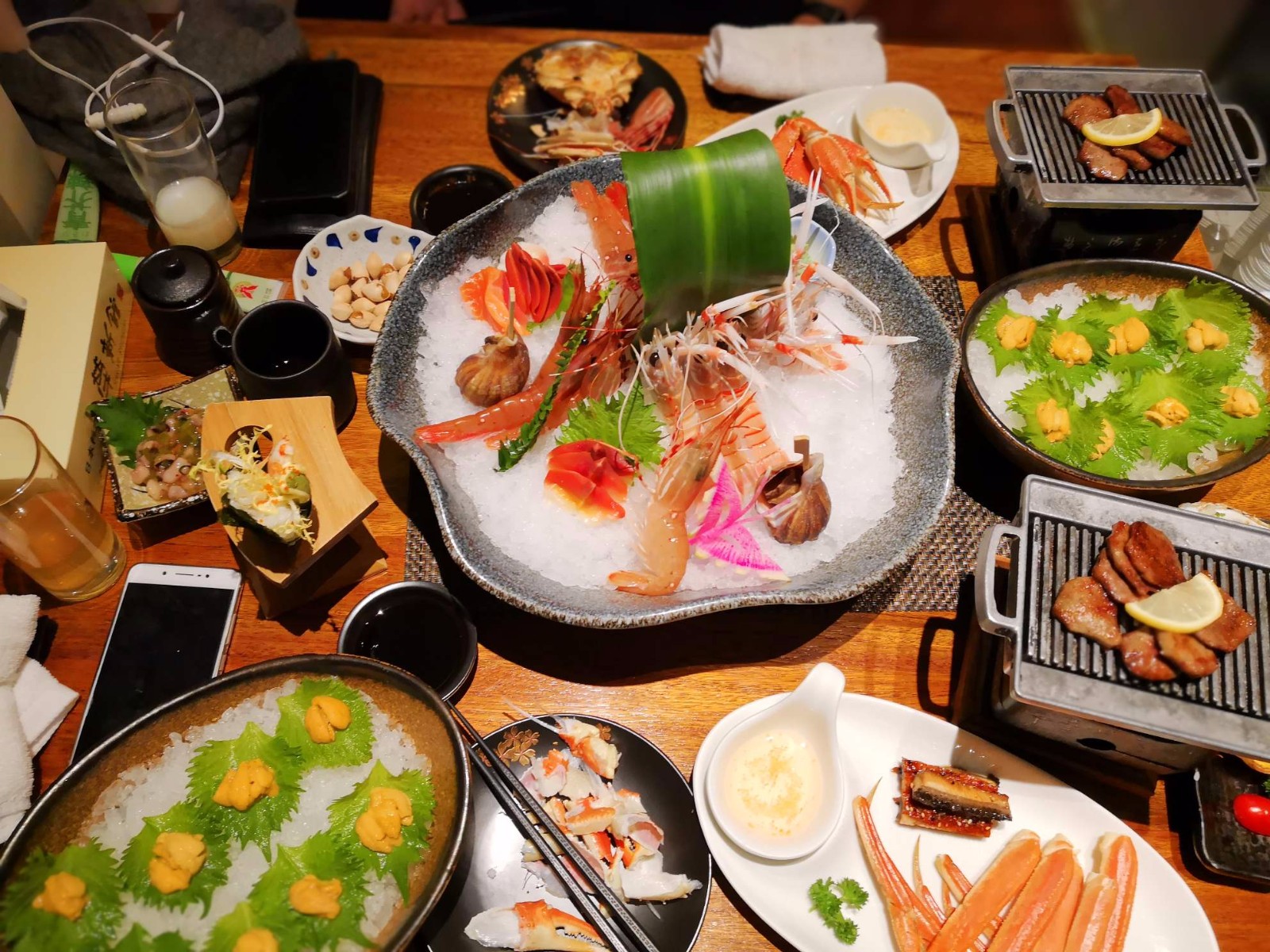 海胆当饭吃的感觉真是爽翻天,唯美食和闺蜜不可辜负