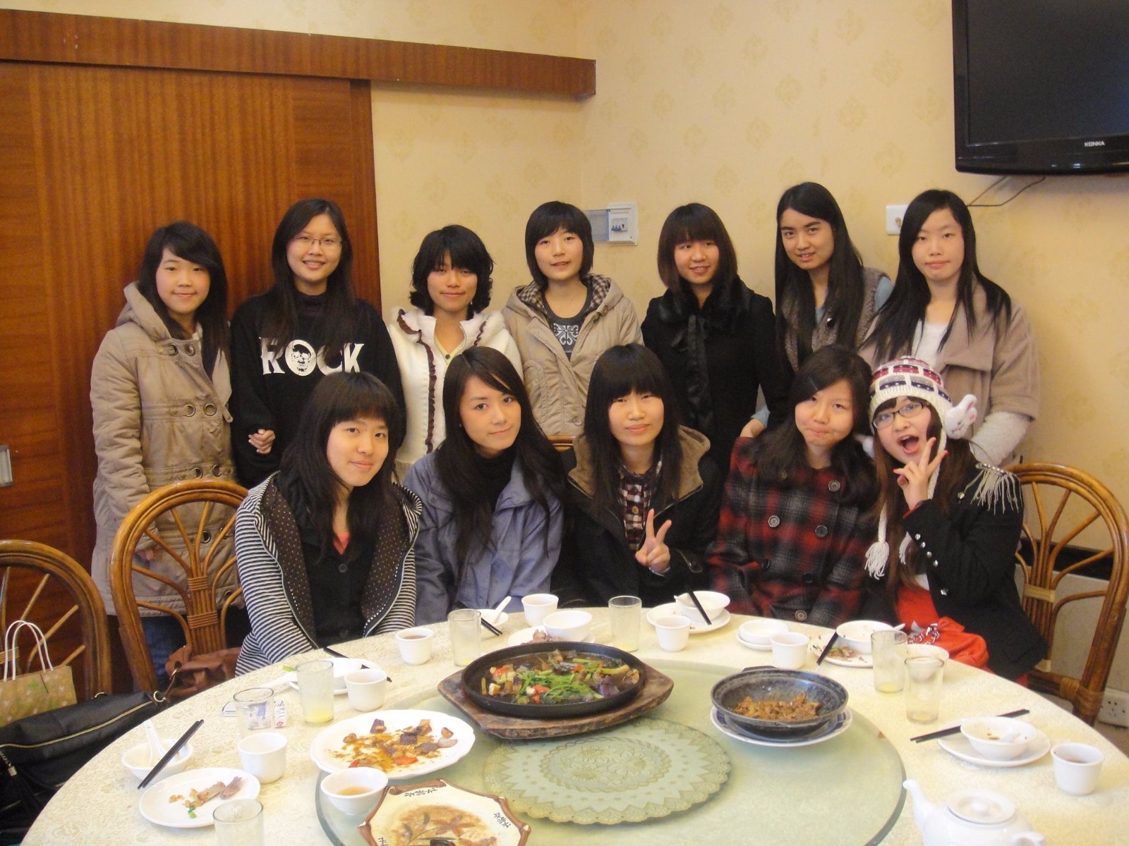 曾经,班花18岁时,同学聚会座无虚席,如今,班花30岁,没人来了