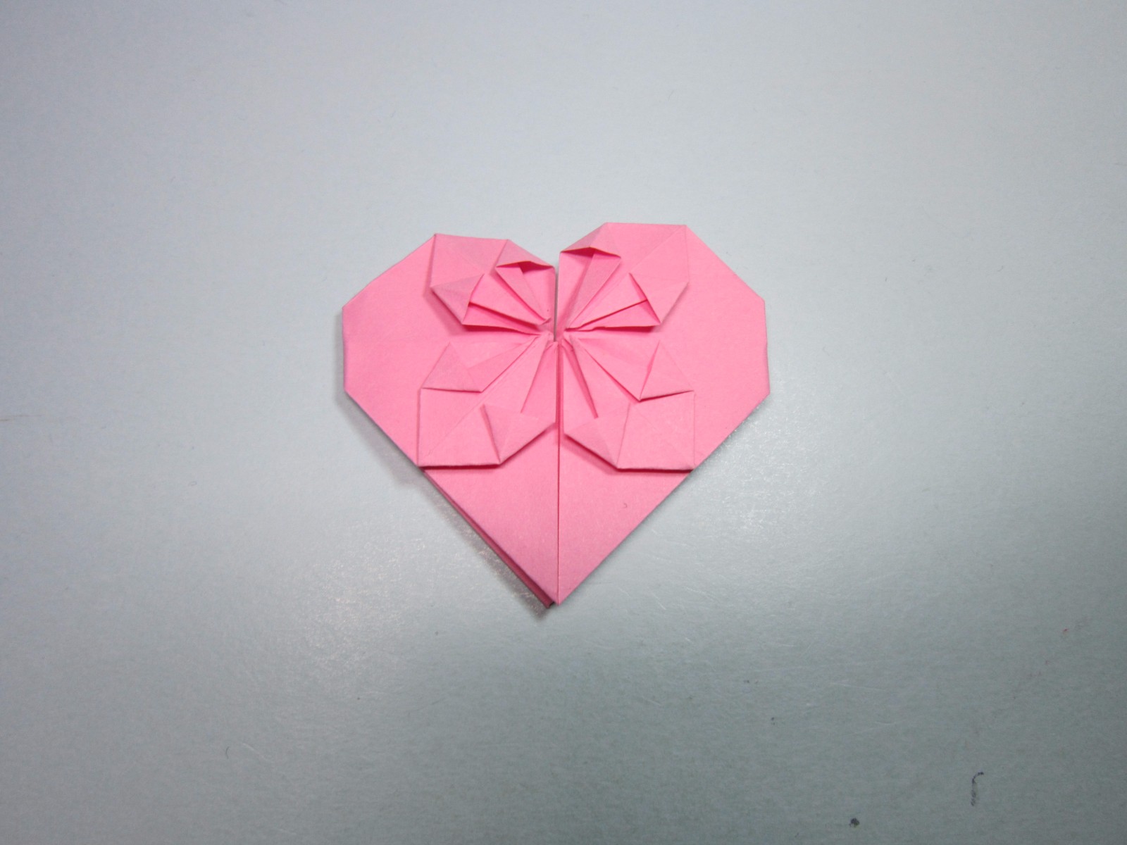 手工折纸爱心,简单的心花怒放的折法,折纸心