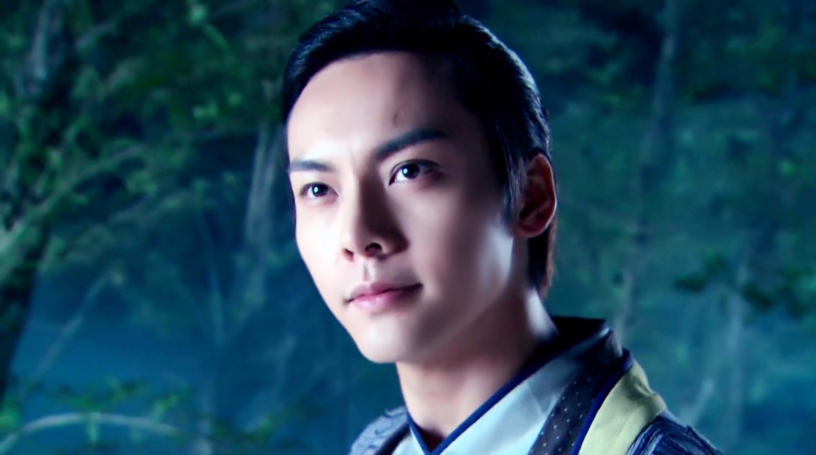 陈伟霆在内地火了后资源多,现在到德国汉堡开启时尚之旅