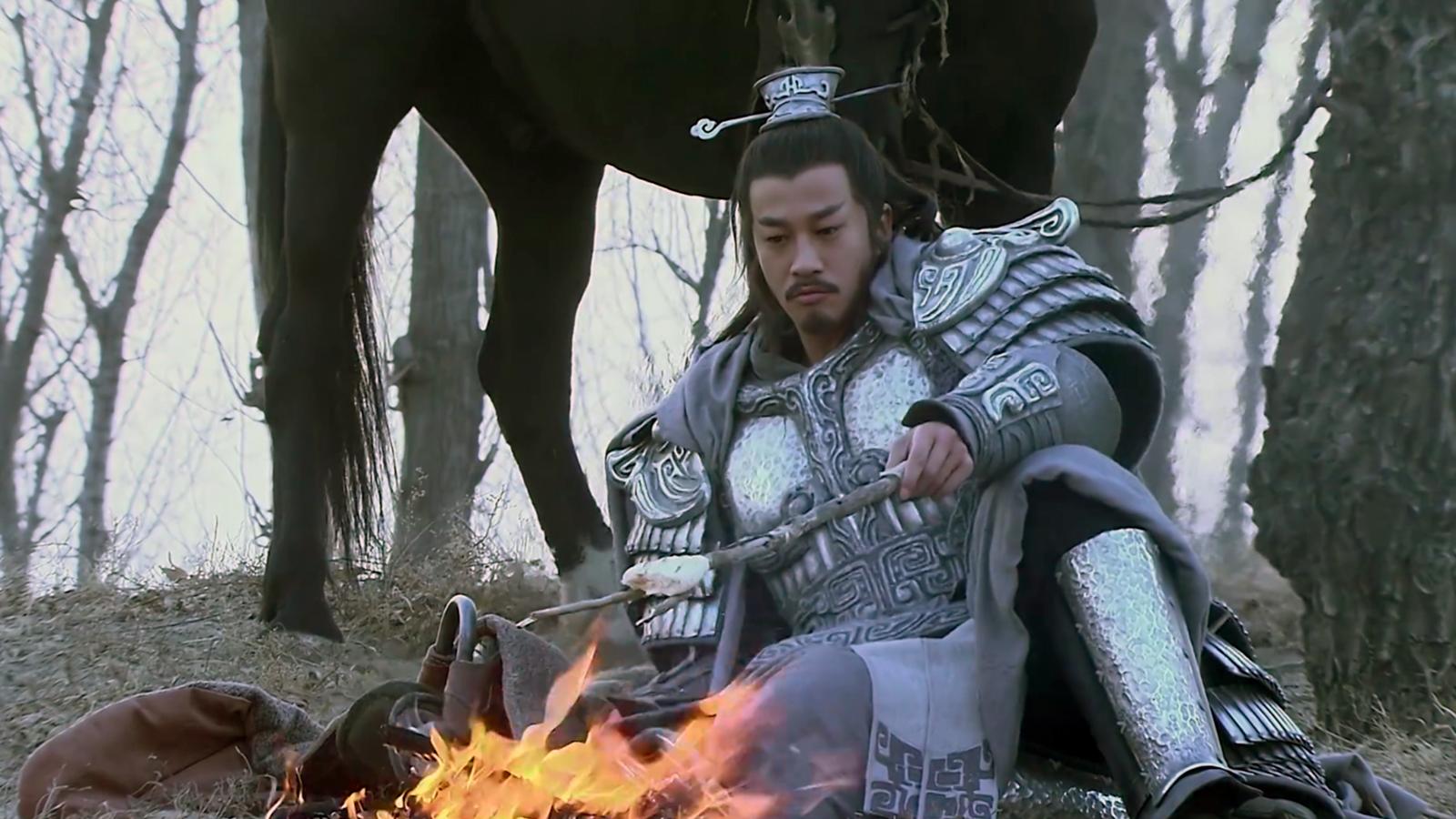 此人为韩信献两计一计称王一计称皇可惜韩信不听最终被杀