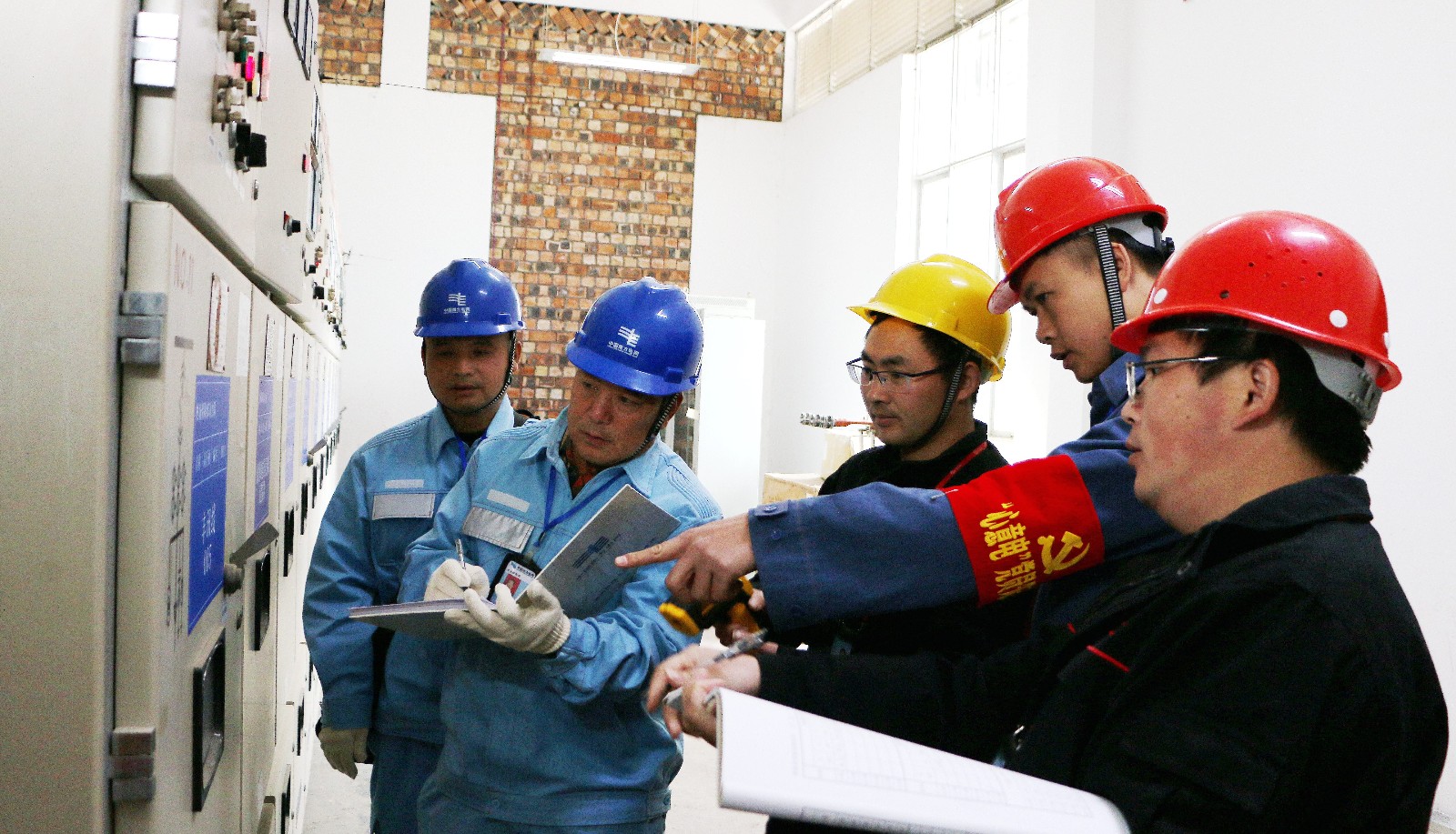 心意电 南网情——兴义供电局优质服务工作纪实