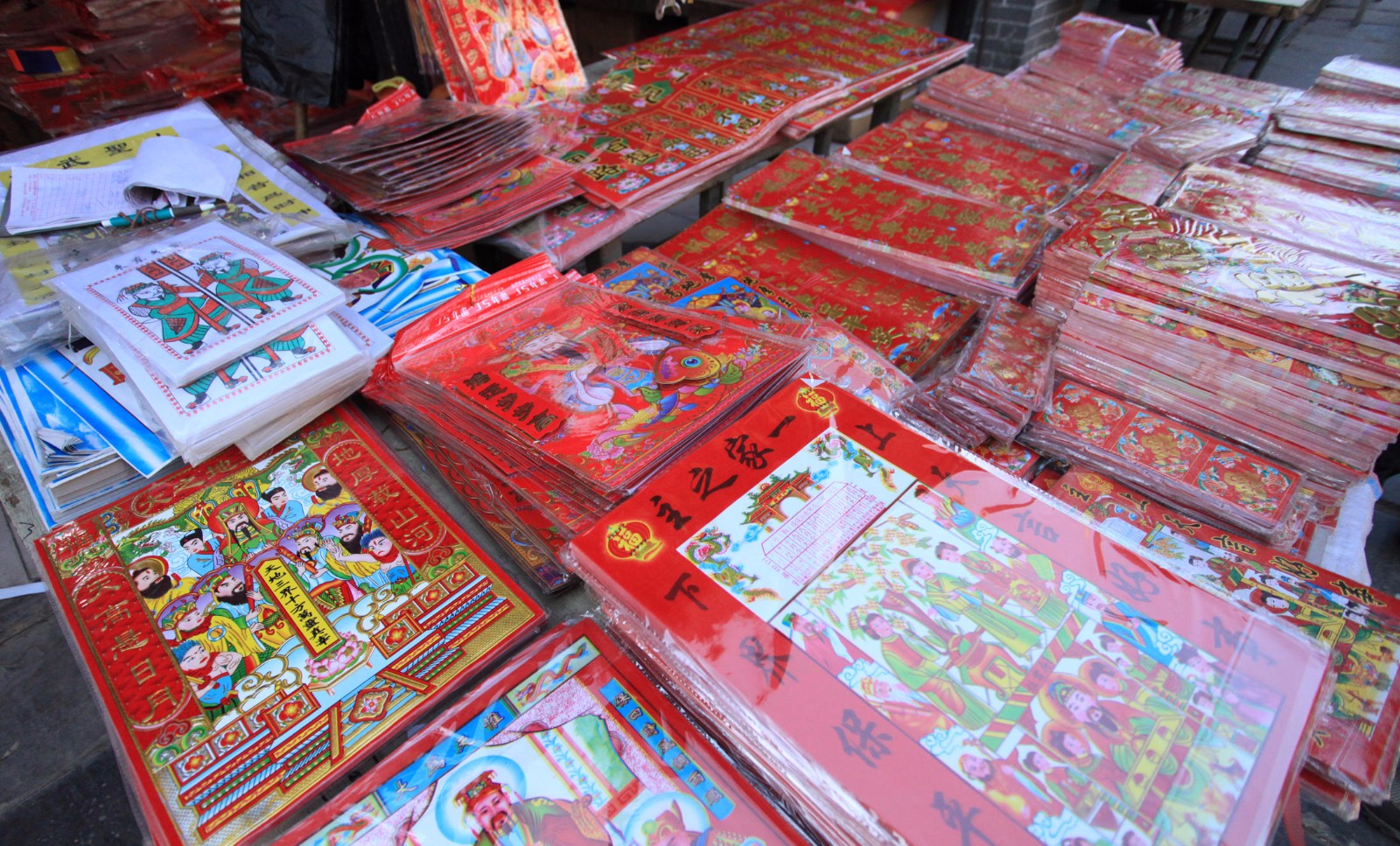 男子这家店一年只开俩月 日入数千元|年画|对联|春联_新浪新闻