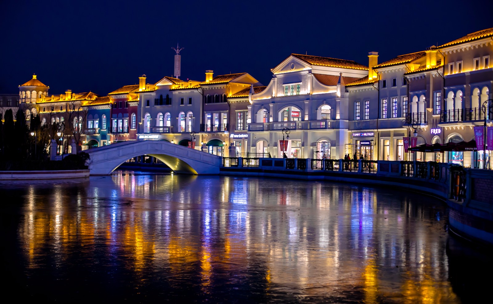 2023佛罗伦萨小镇（上海名品奥特莱斯）购物,上海佛罗伦萨小镇是上海有名...【去哪儿攻略】