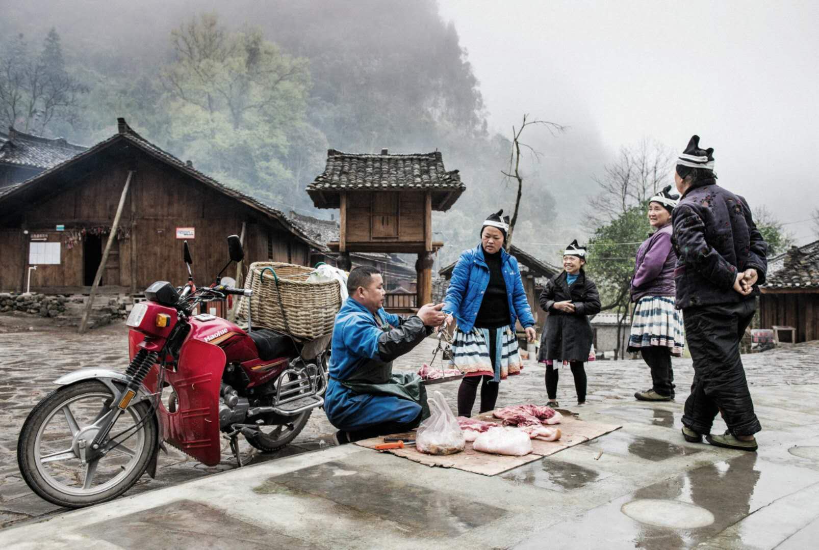 用镜头记录贵州山区少数民族群众生活