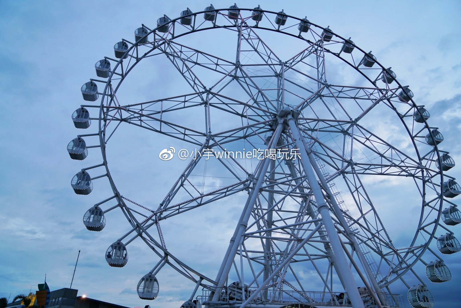 坐上摩天轮99感受马尼拉湾的美好94远观的奇妙