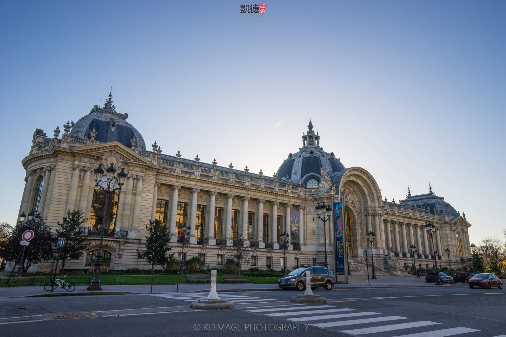 实拍突发法国巴黎枪击事件的香榭丽舍大街