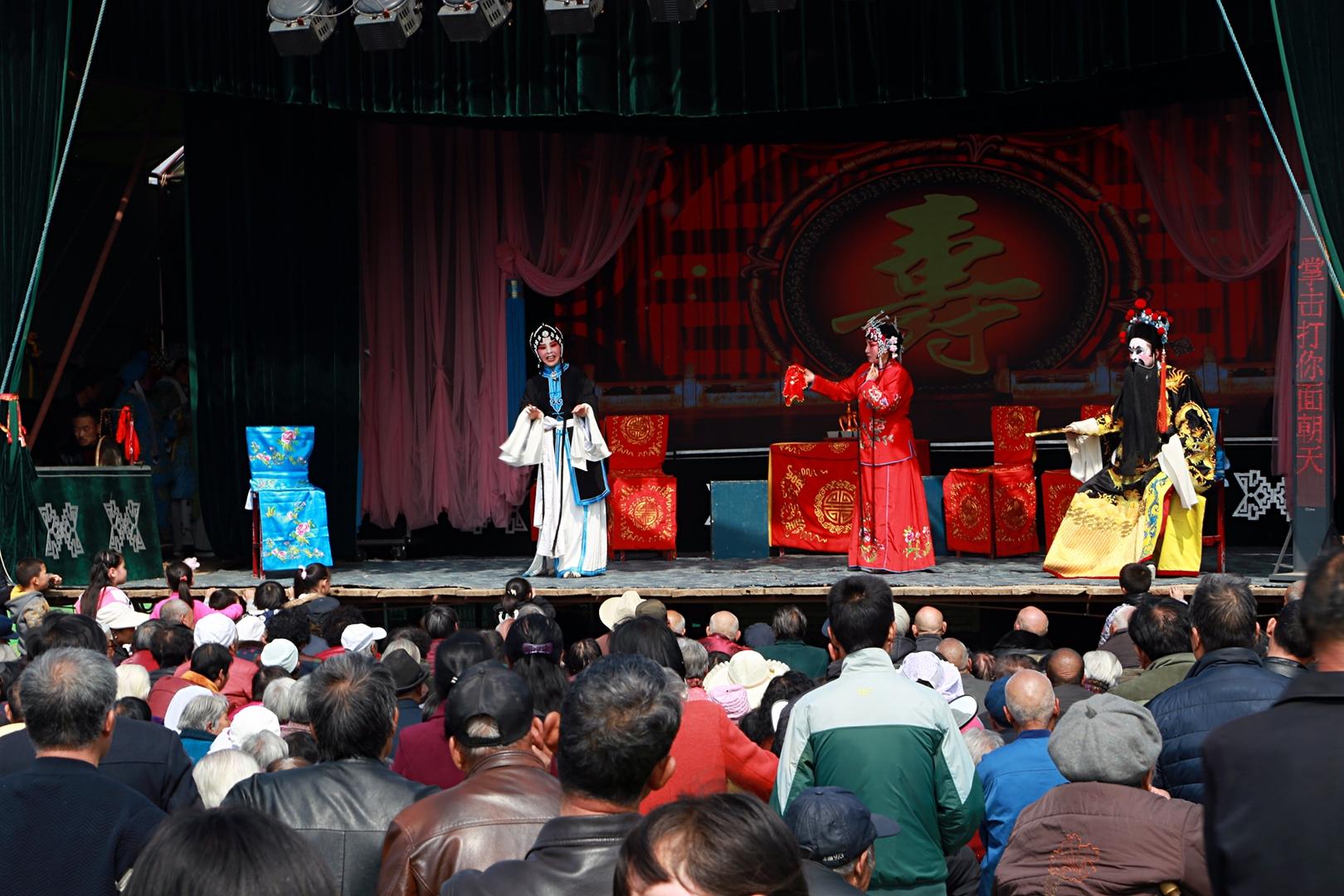 吃臊子面看大戏抽大奖西安骏马村这样闹元宵