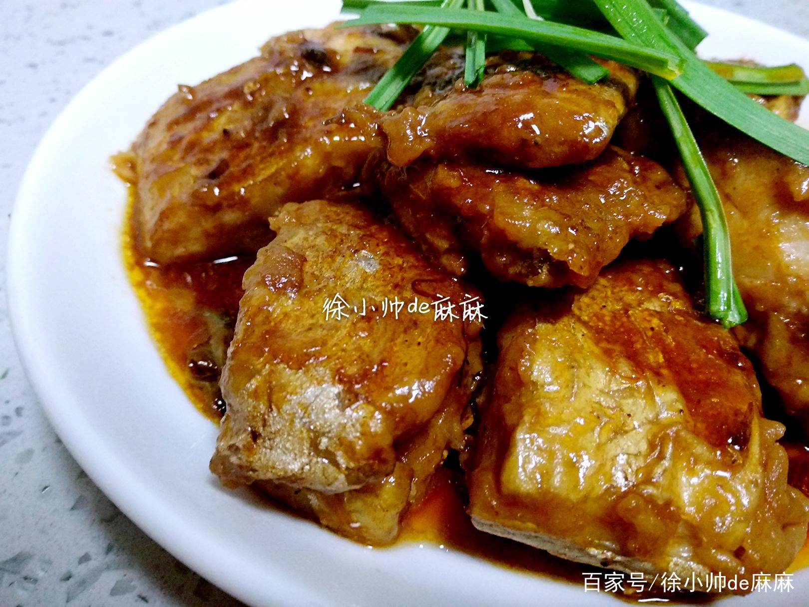 家人都爱吃我烧的带鱼,方法很简单,但是味道不简单,连汤都没了