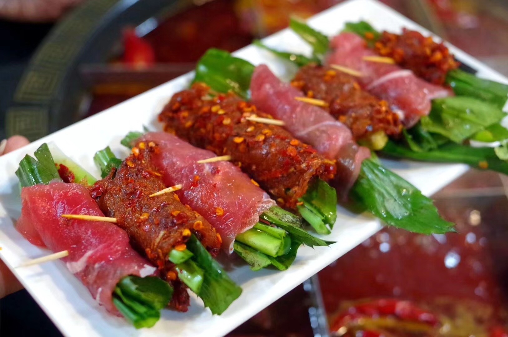 这家火锅,就用2个特色菜,赢得无数顾客心