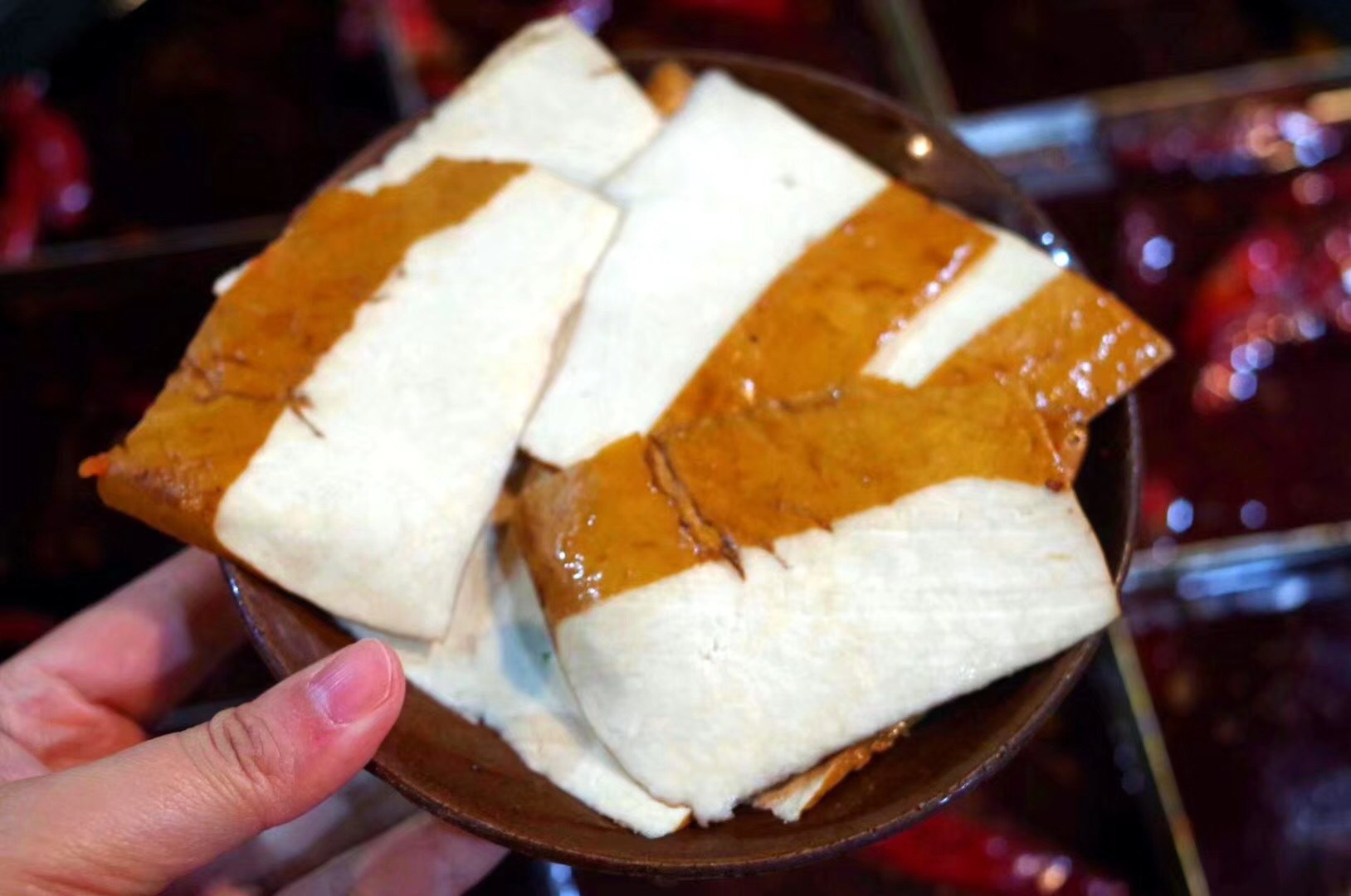 这家火锅,就用2个特色菜,赢得无数顾客心