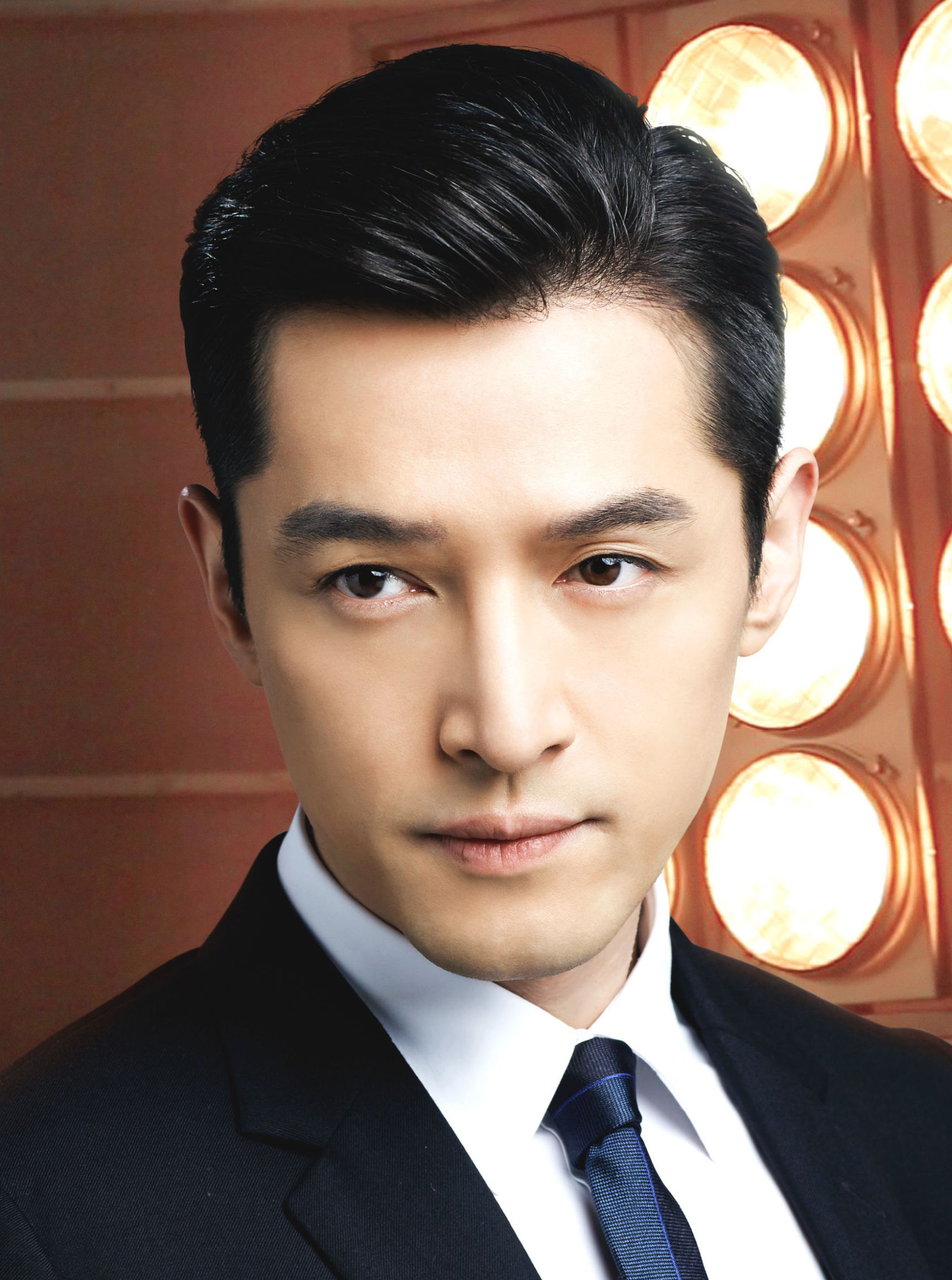 胡歌赠票圆梦白血病女孩,网友:胡歌不愧是正能量偶像!