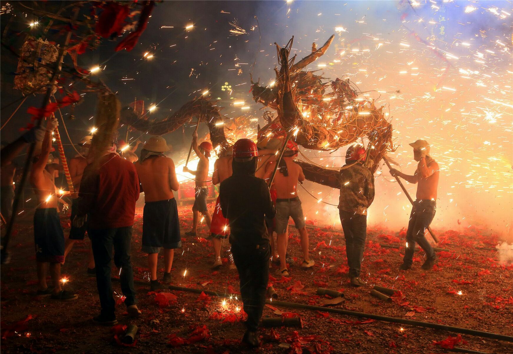 正月十五德江县土家族炸龙闹元宵正月十五德江县土家