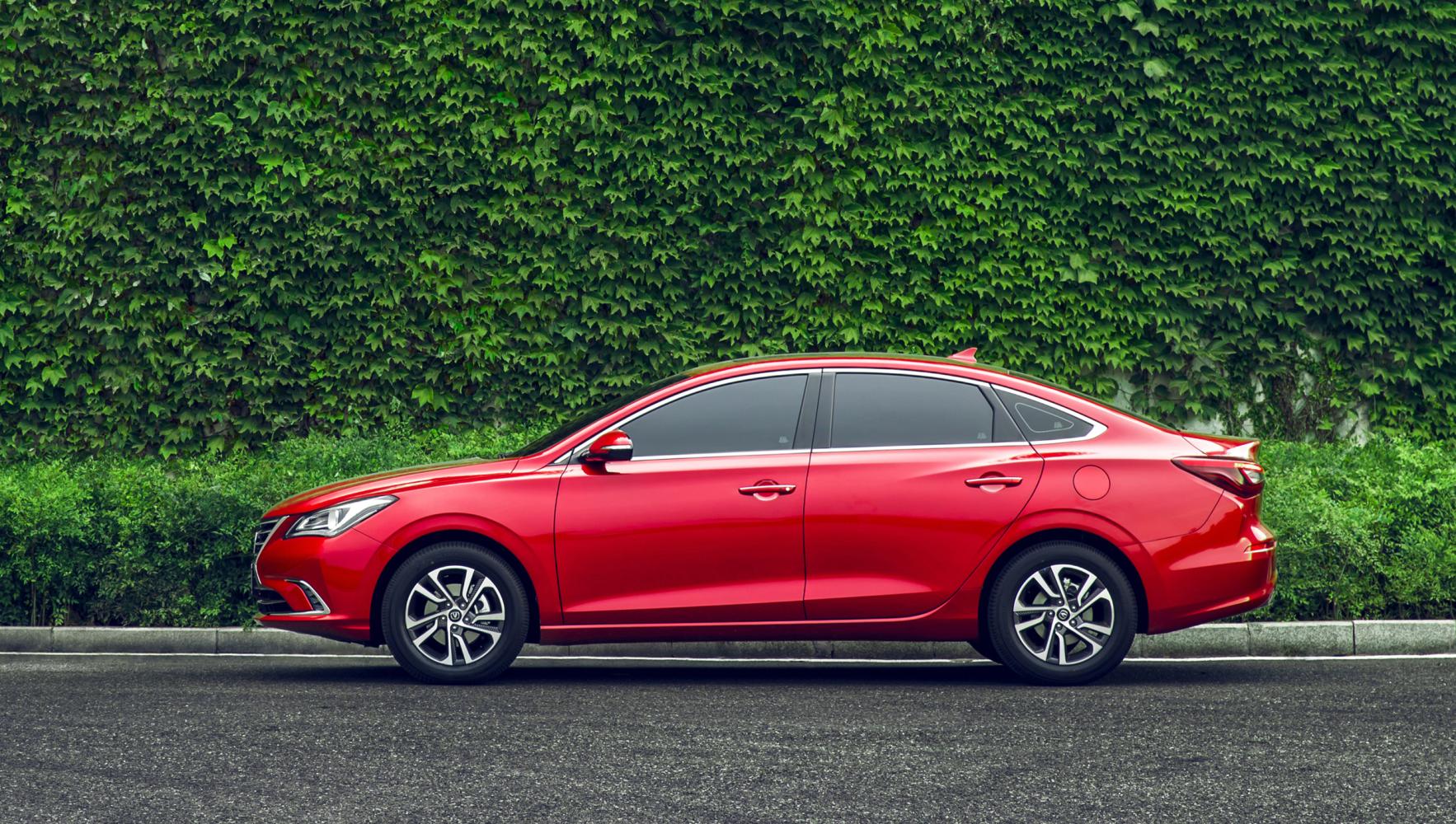 长安第二代逸动即将亮相 能否引燃轿车市场战火?