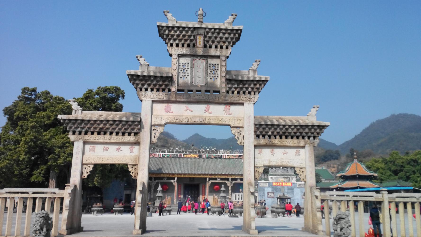 肇庆这座古庙, 与陈家祠、佛山祖庙并称岭南古建筑的“三瑰宝”!|肇庆|岭南|佛山祖庙_新浪新闻