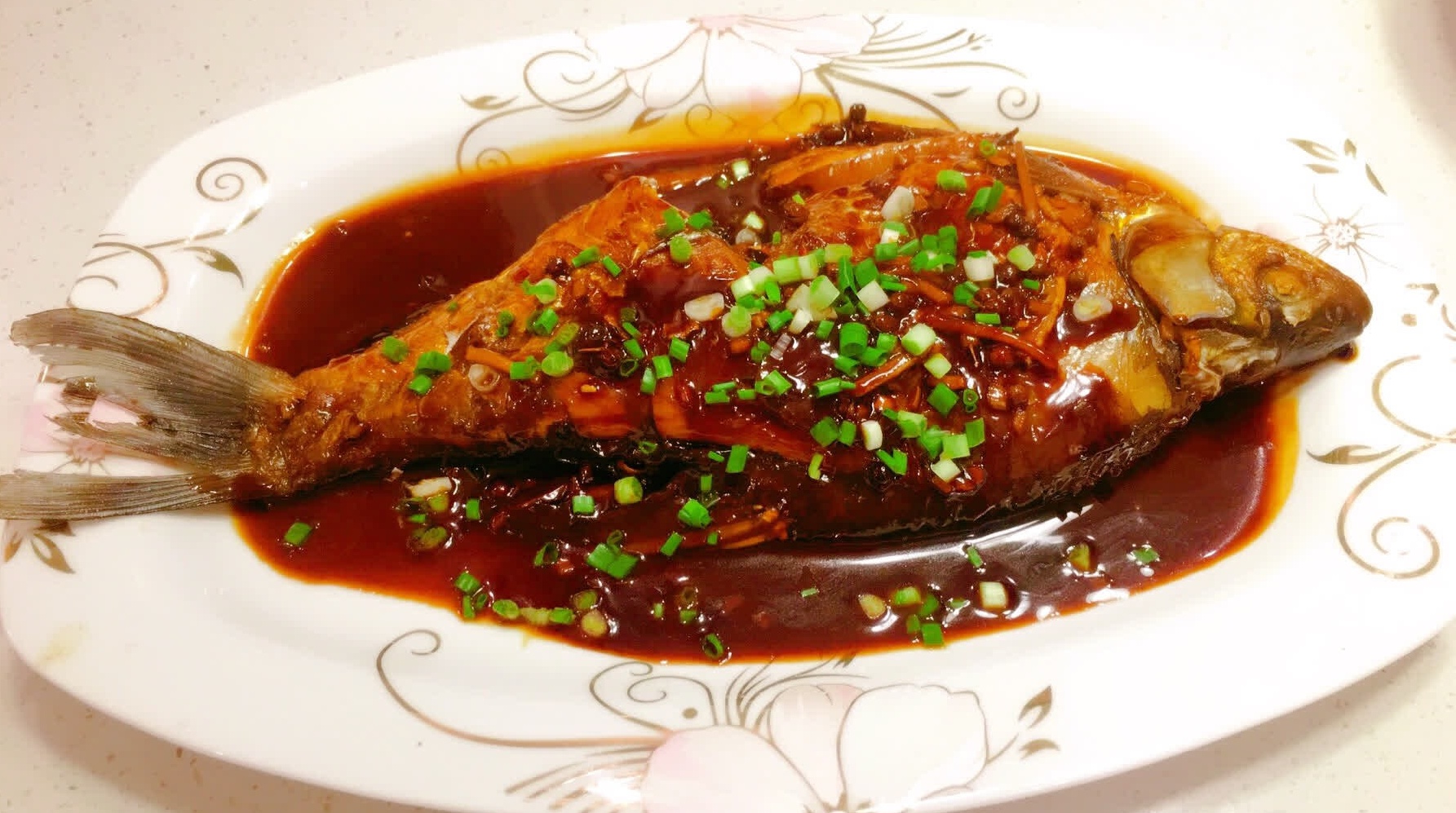 就着汤汁可以吃两碗饭的红烧系列-红烧鳊鱼!
