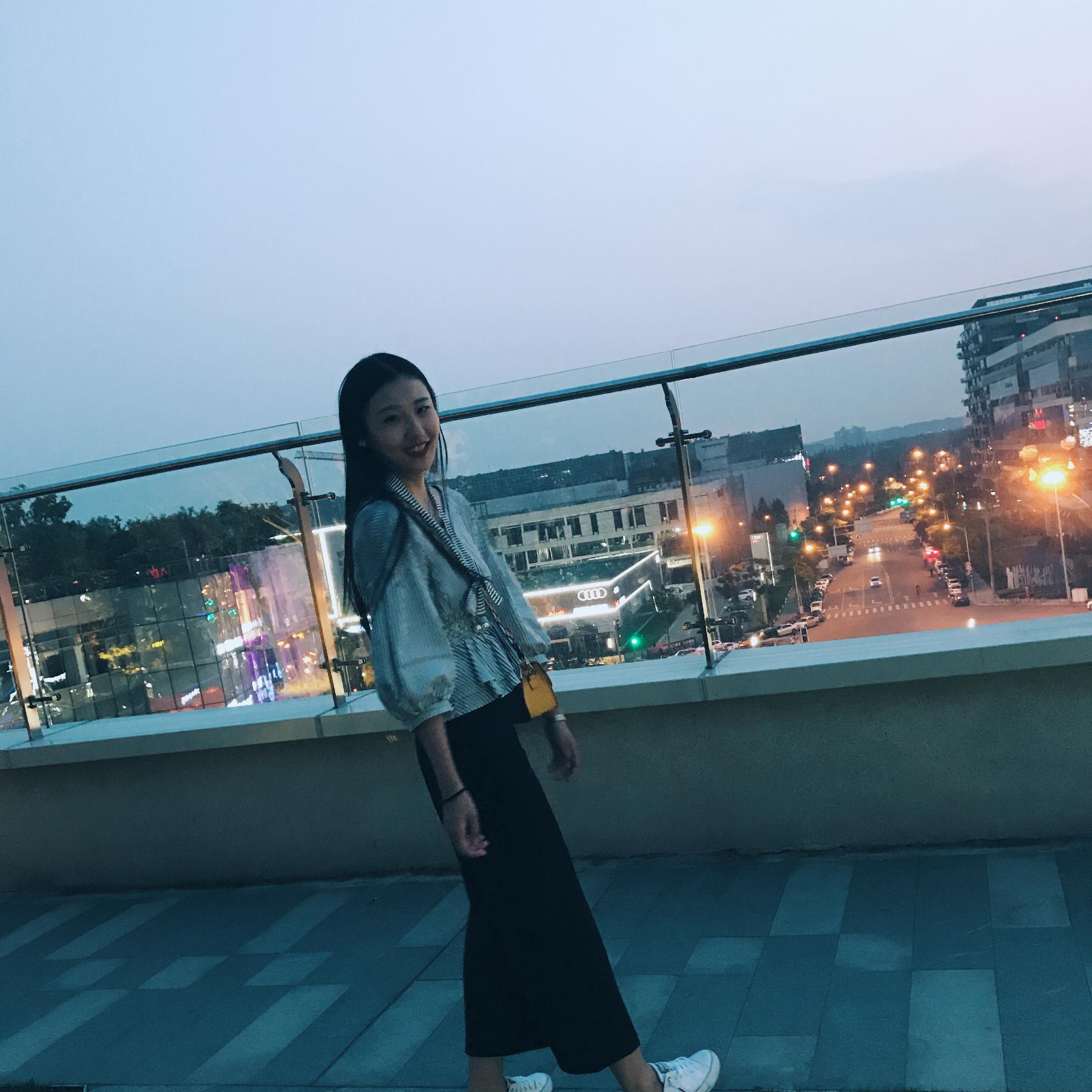 校花美女张媛媛18172cm48kg旅行音乐舞蹈我就站在你眼前你