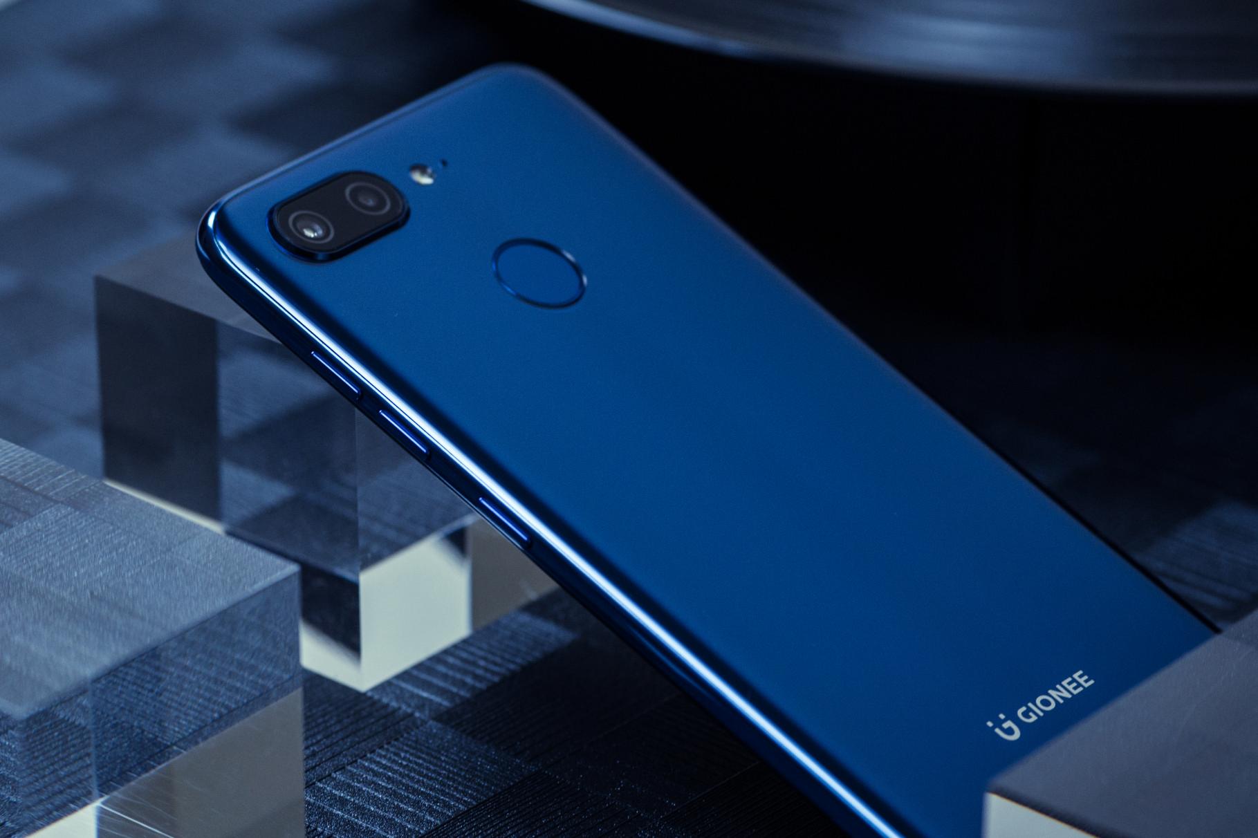 金立s11图赏:3d曲面机身美不胜收