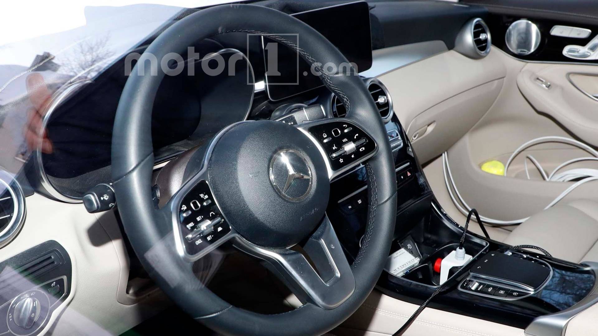 奔驰改款glc级内饰谍照首曝 设计简洁