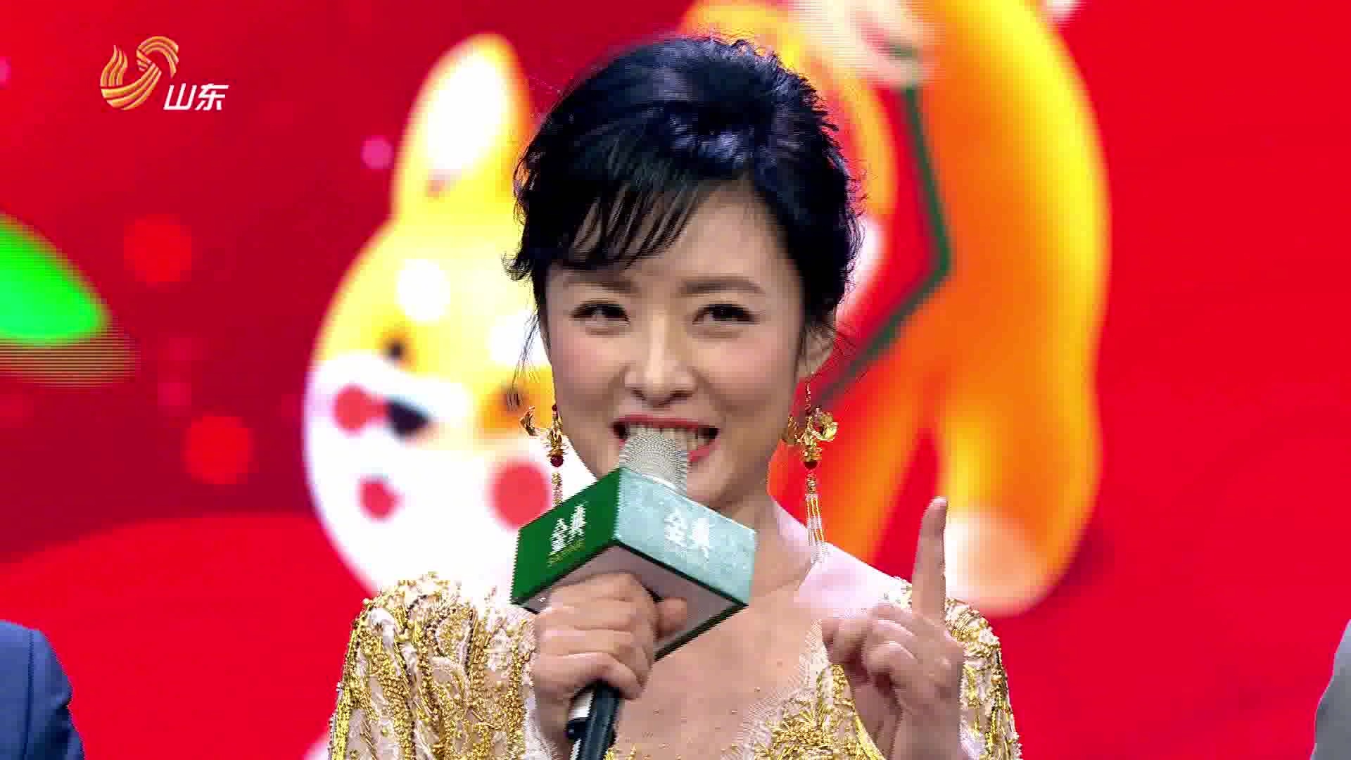 山东卫视春晚 【现场视频来咯!山东卫视王牌主持群搭档周涛首次春晚全员亮相...|春晚|山东卫视|周涛_新浪新闻