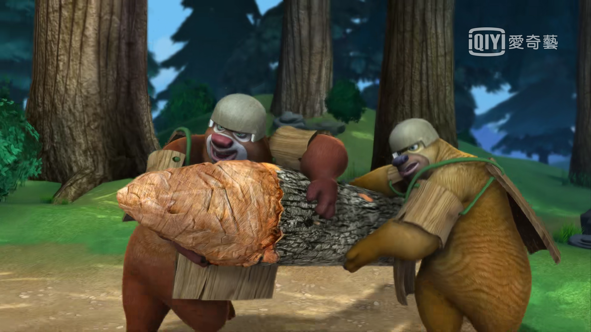 第一次到狗熊岭的时候,为了能够找到一个新家,它们开始在森林中各种