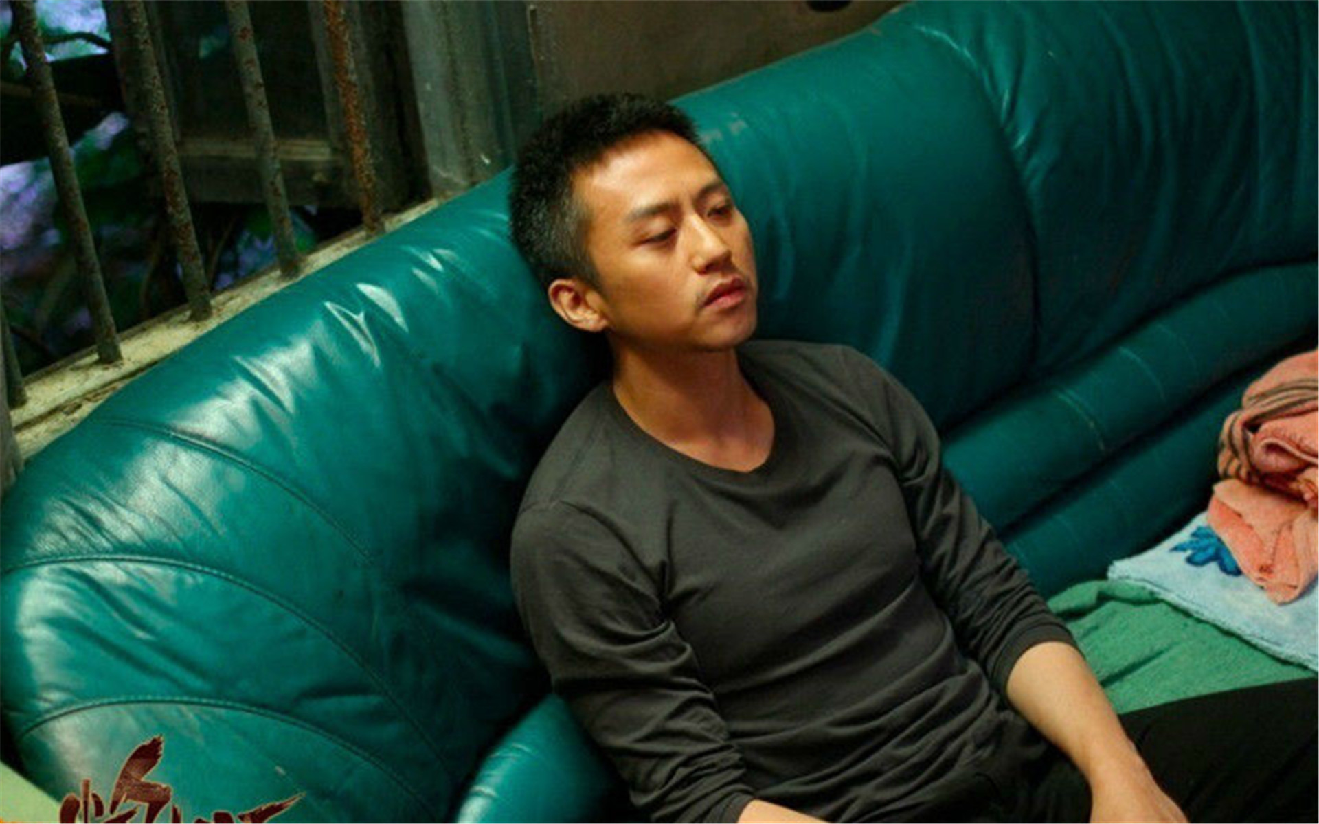 因为他们接的大多是电影,所以都是观众买单,不像电视剧,是粉丝买单的.