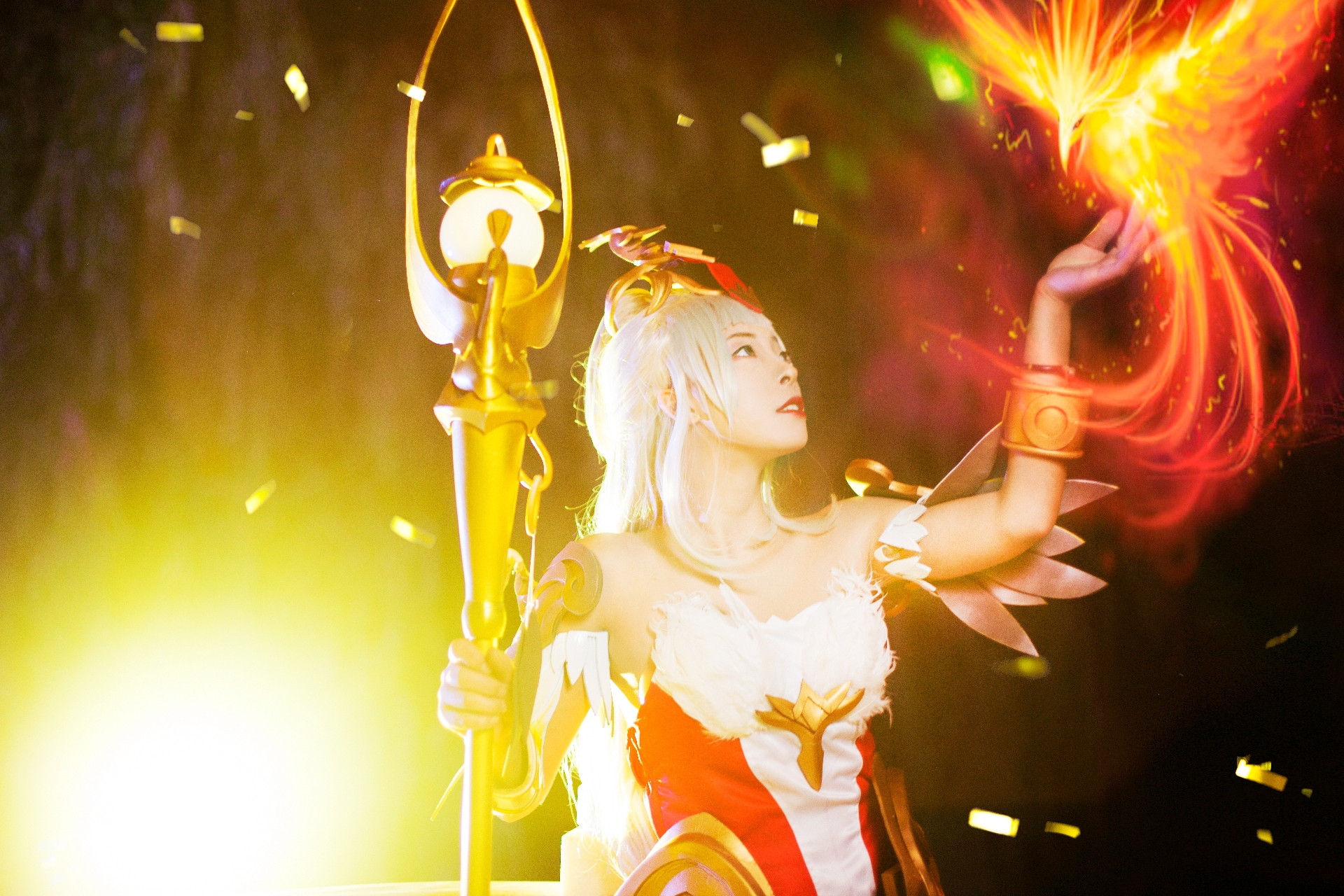 【王者荣耀王昭君凤凰于飞cos 】出镜coser猫腻腻