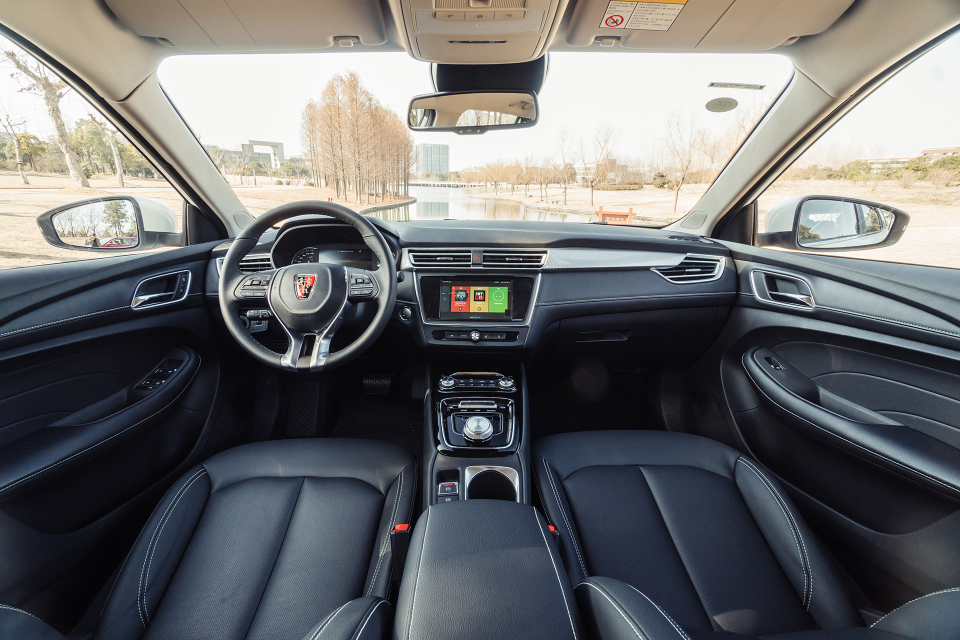 北京54000个新能源指标出炉 荣威ei5携三大优惠政策启动预售