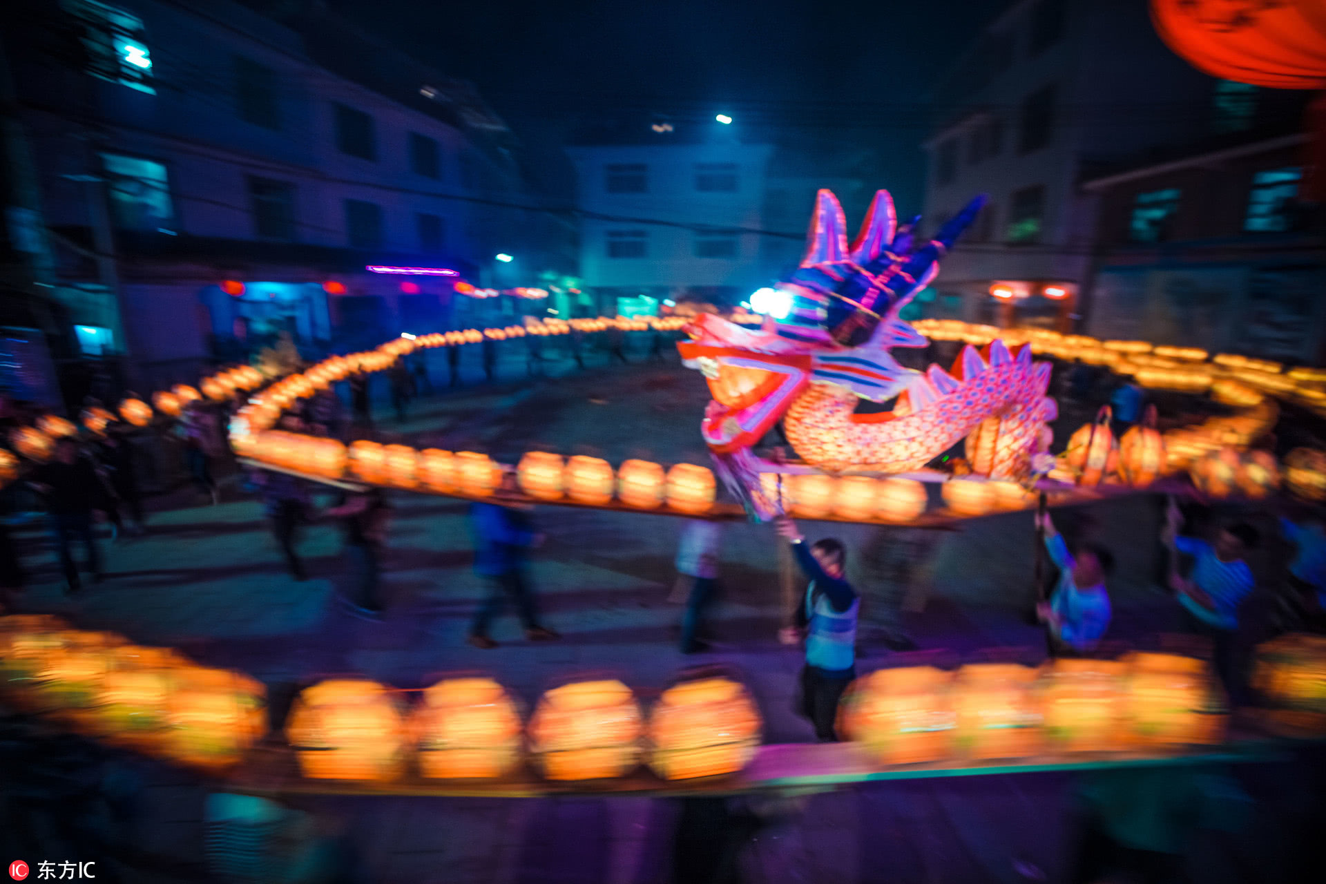 福建长汀客家板凳龙舞动全村闹元宵!从古流传至今华丽炫目!