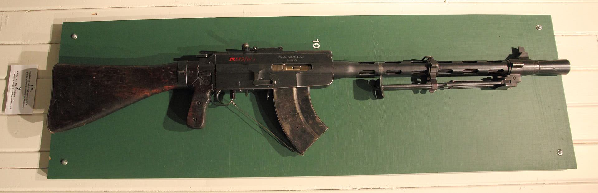 轻机枪凭借着拉赫蒂设计的这些枪械,芬兰在苏芬战争中抵挡住了苏军的