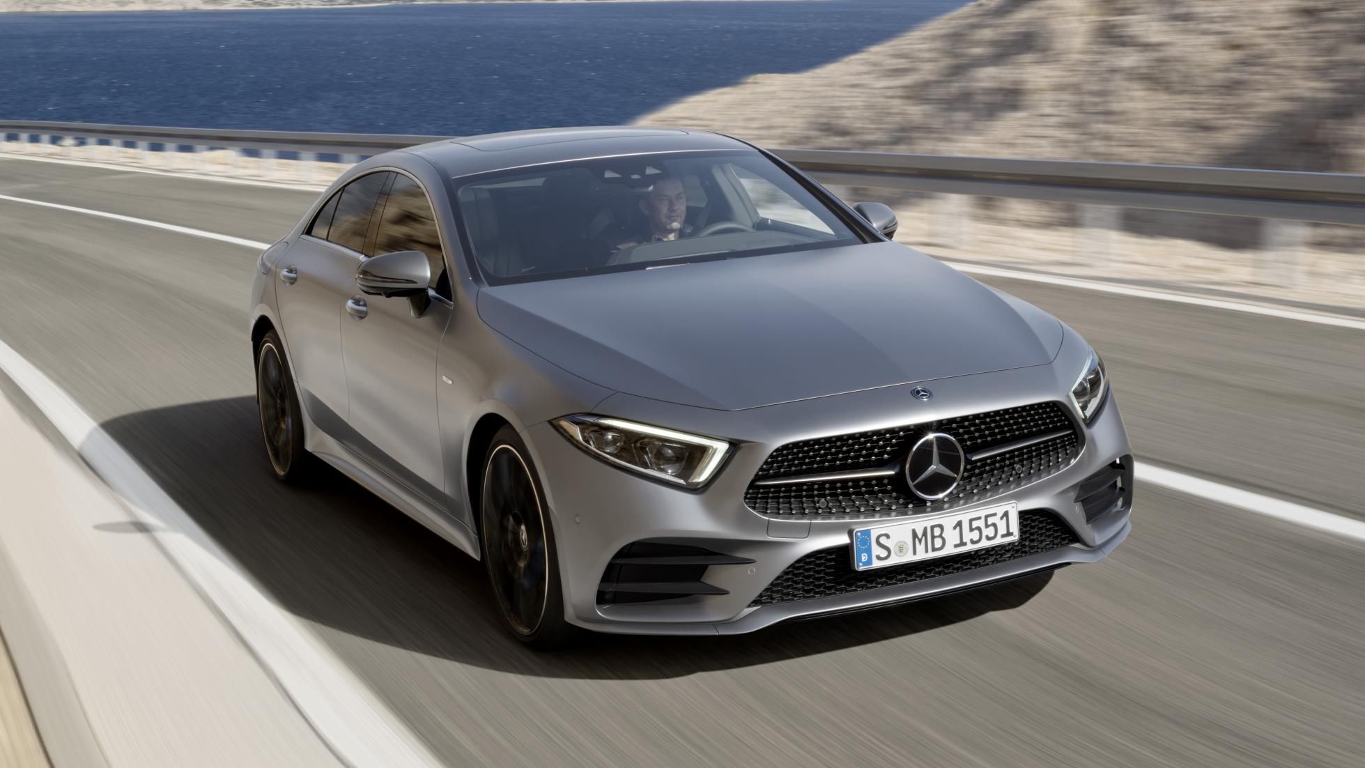 我有25万元,买了台小号cls!朋友的宝马1系都气哭了!