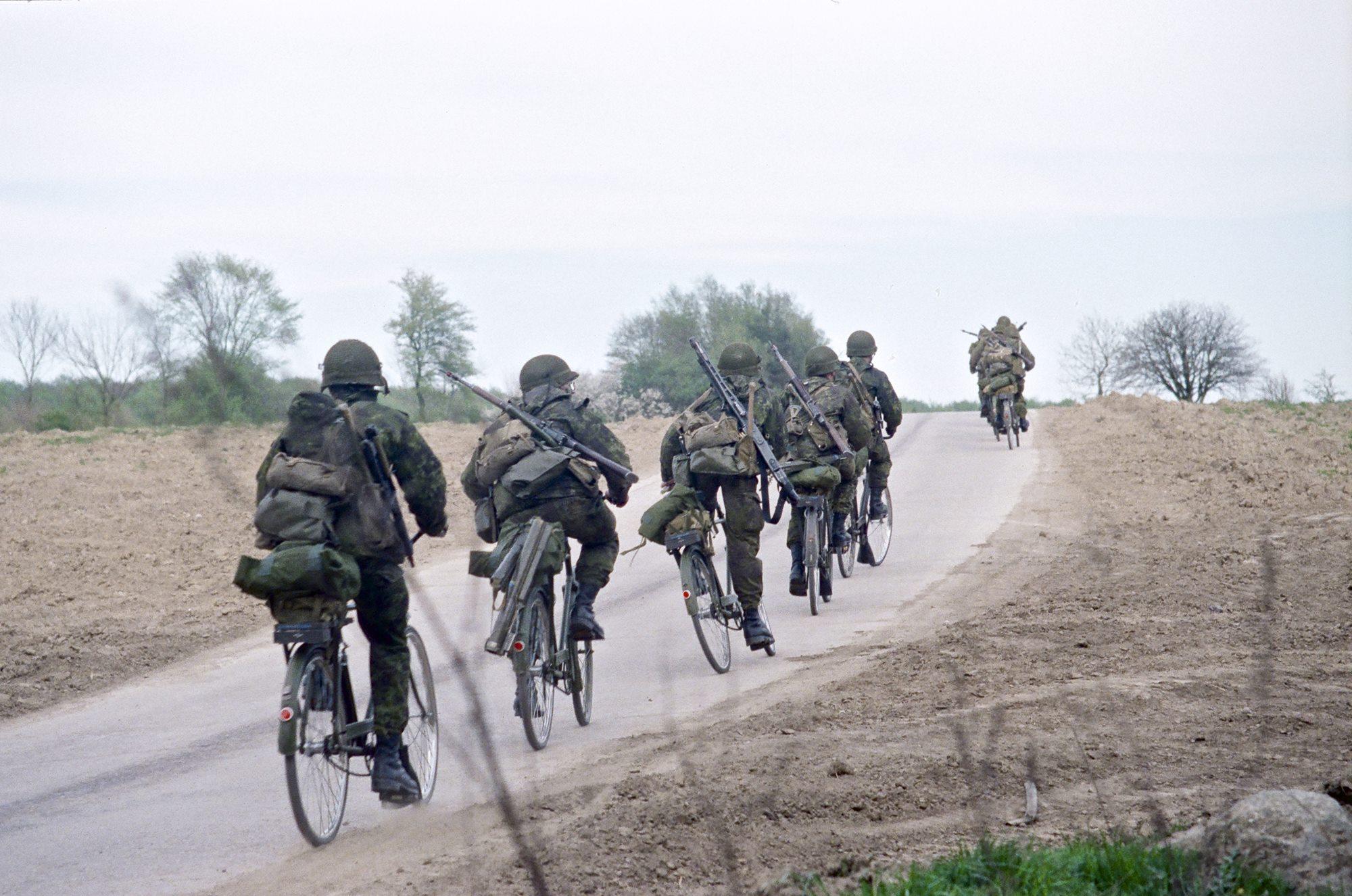 曾让英军闻声丧胆,现在仍有军队装备|自行车|英军|部队_新浪新闻