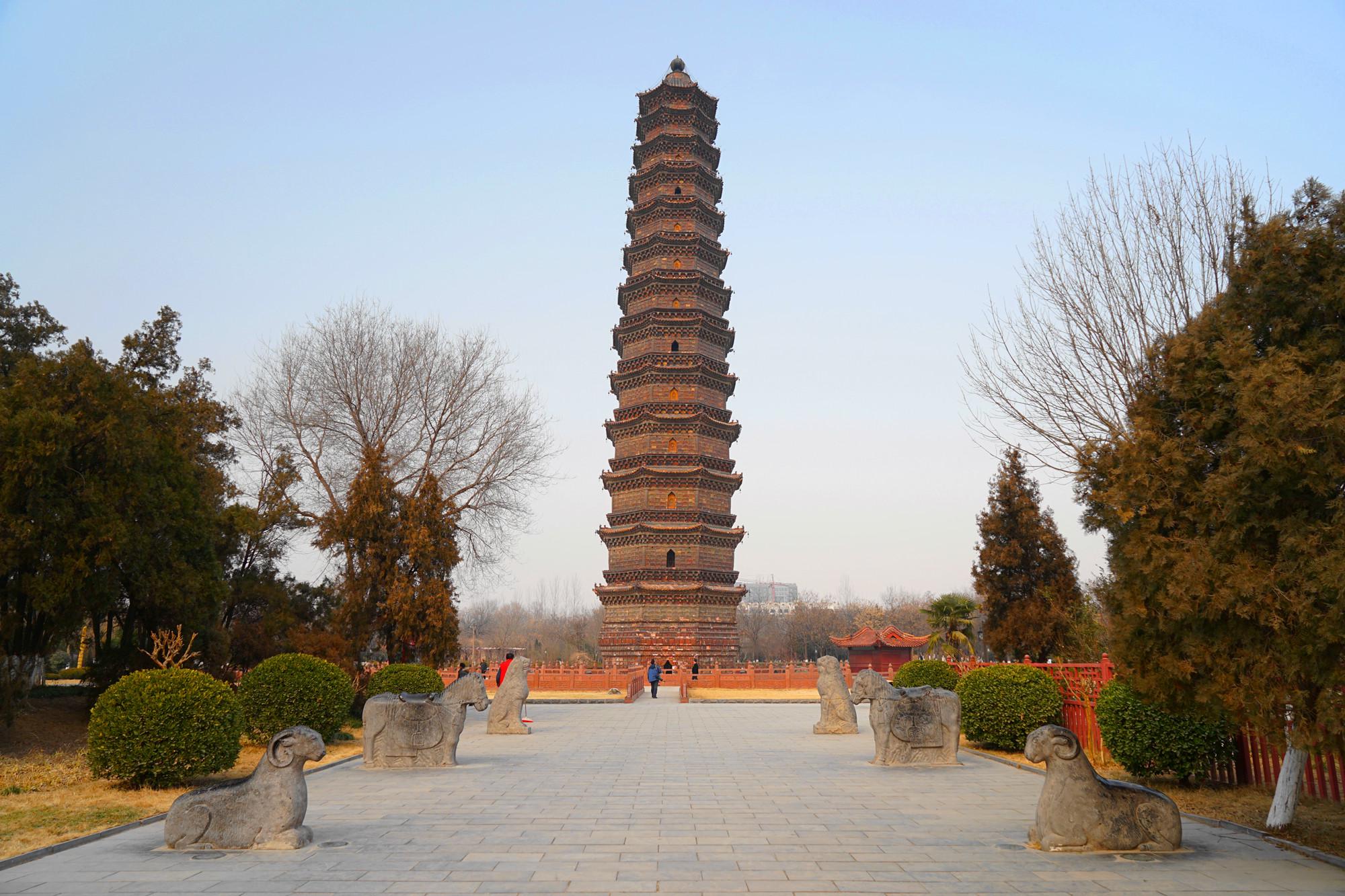 这座塔已900多年,历经了37次地震,18次大风,15次水患