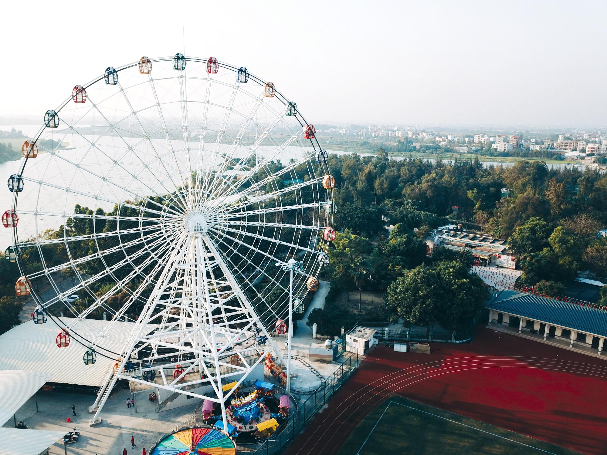 过年前航拍吴川江心岛最美的摩天轮,祝大家狗年大吉,步步高升