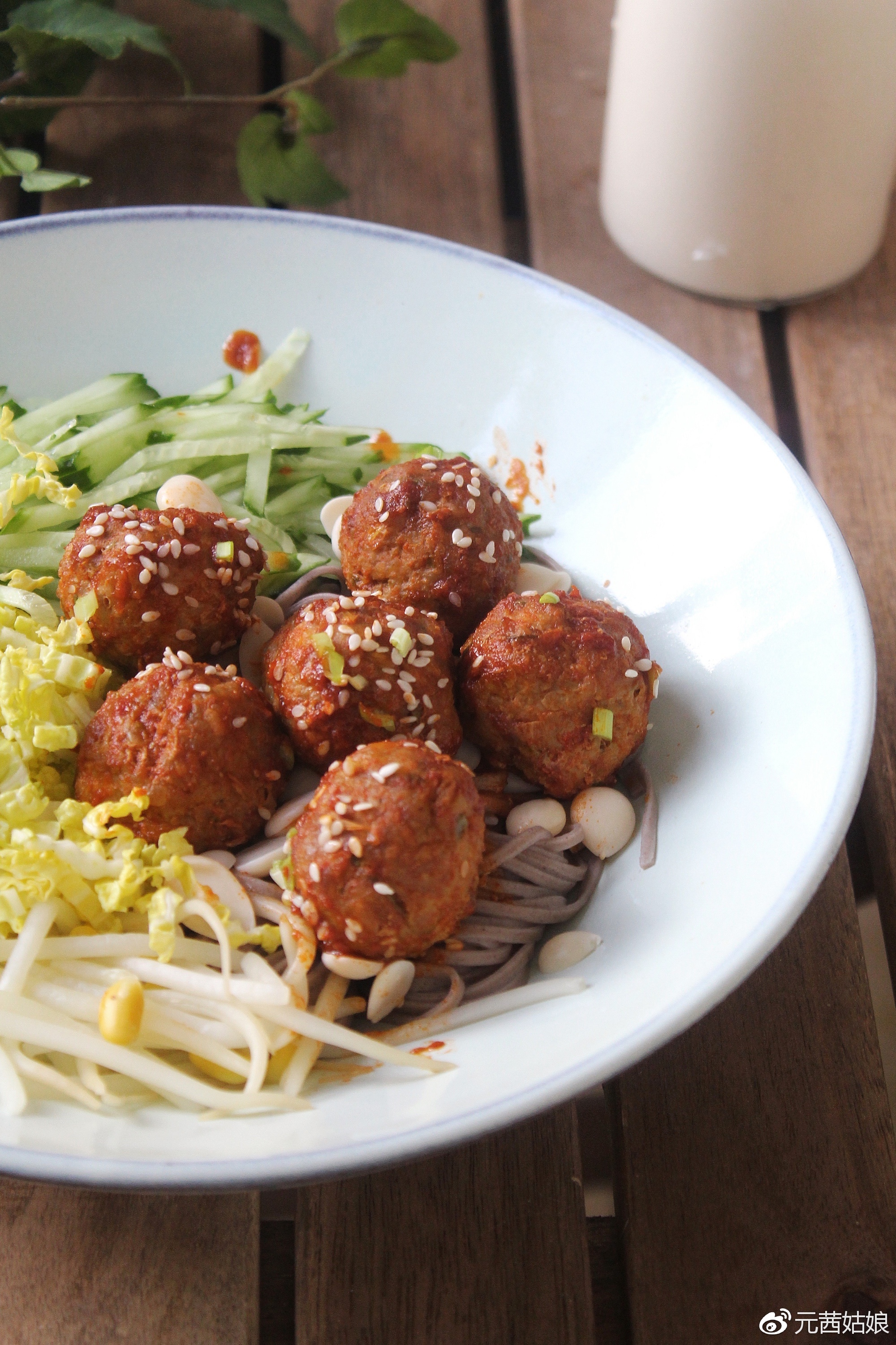 健康豆腐烤肉丸这样做肉丸少油低脂还好吃附两种荞麦拌面