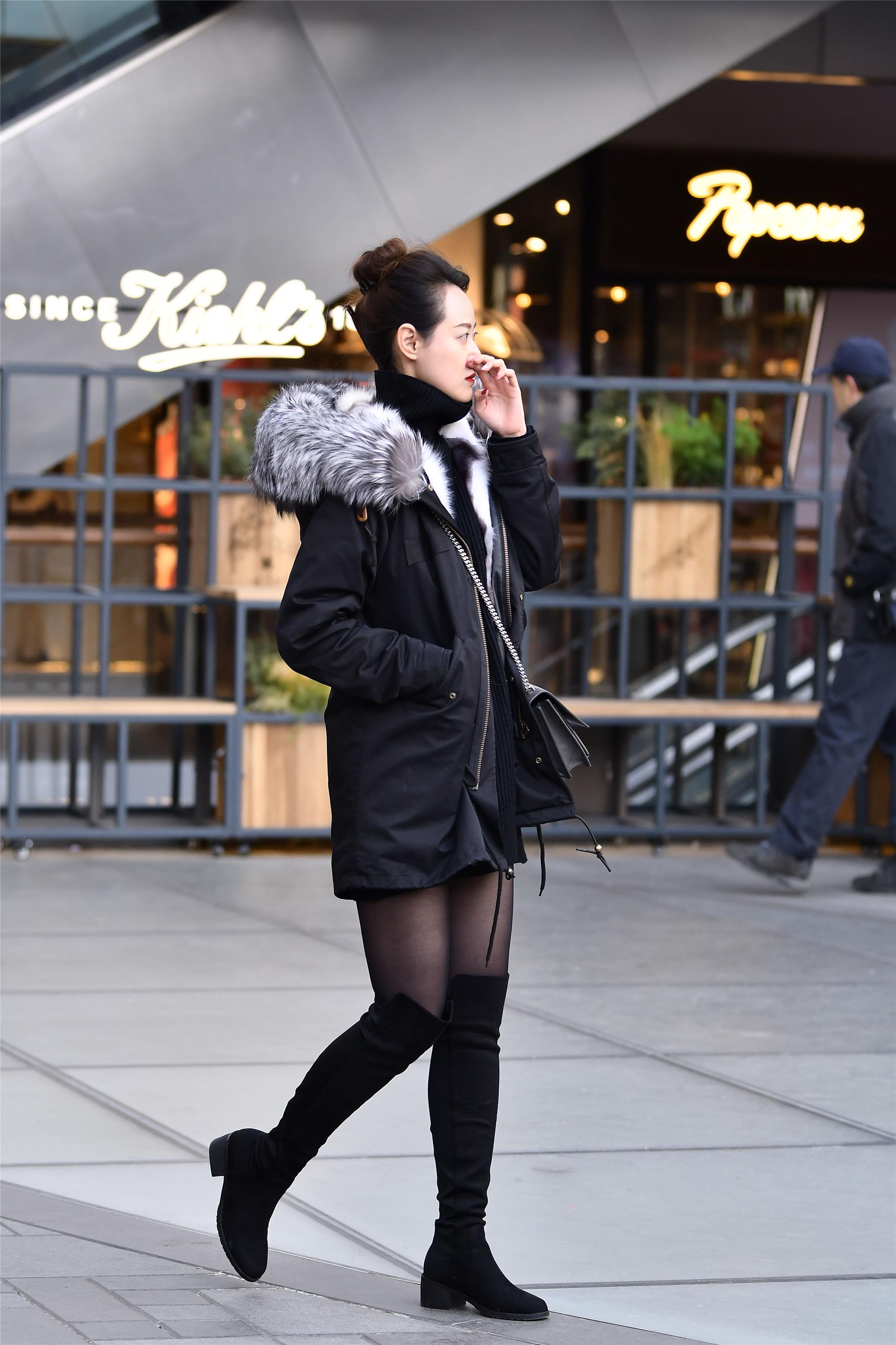 街拍:冬季如何做好内搭,快和她们学习一下吧