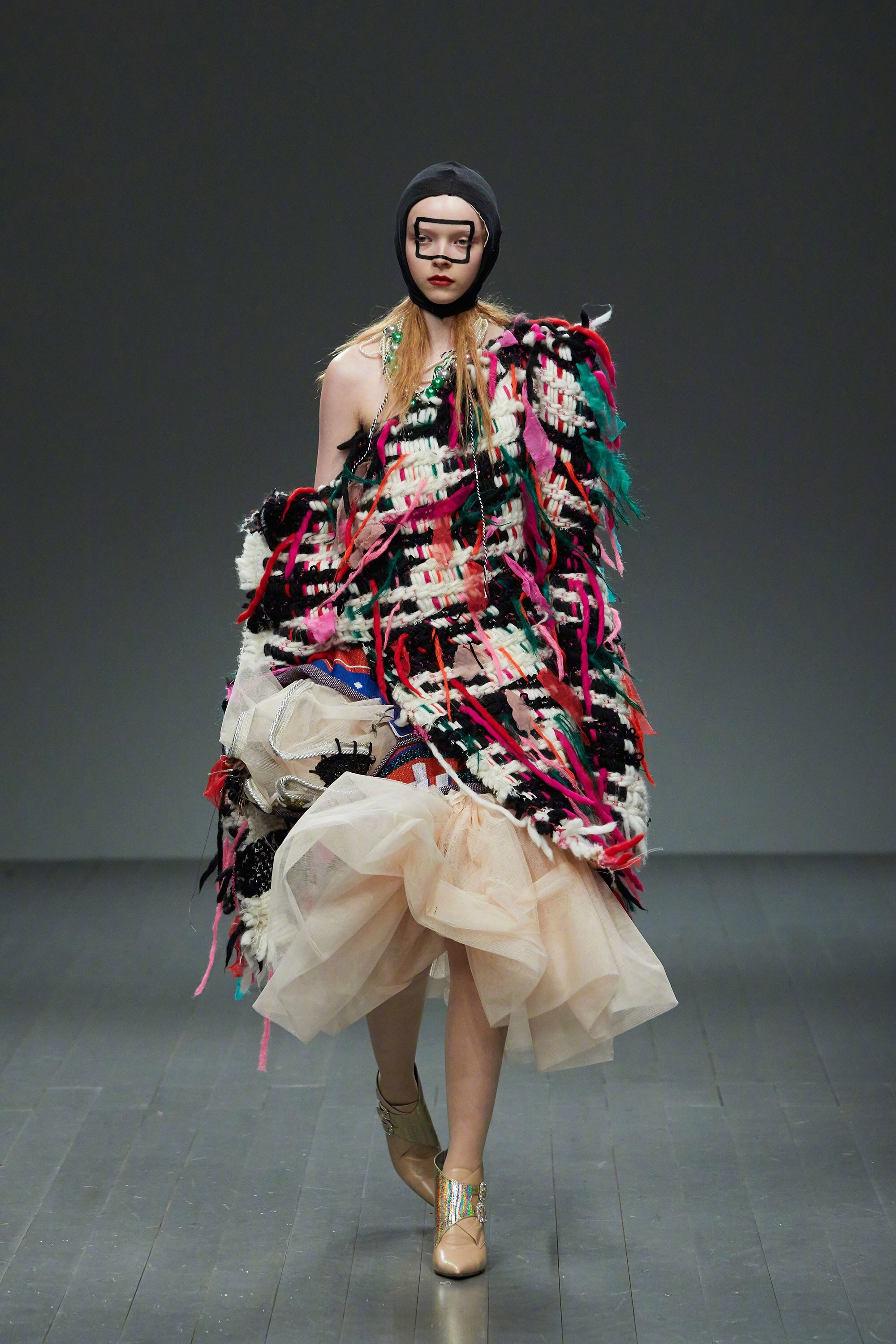 mattybovan2018秋冬系列有趣的气球头饰很是夺人眼球