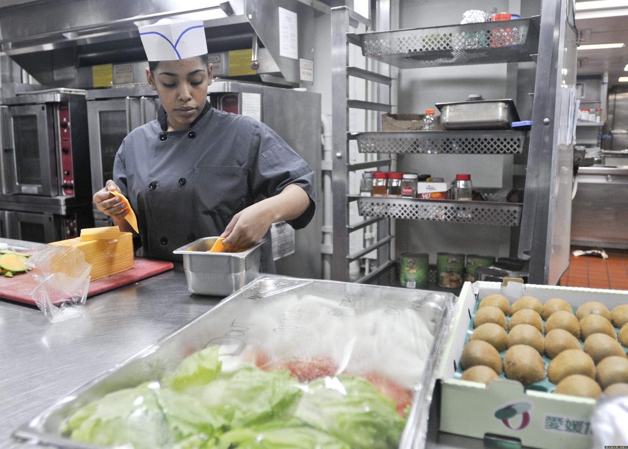 航母上的伙食如何?看过后连五星级酒店都不想去了!