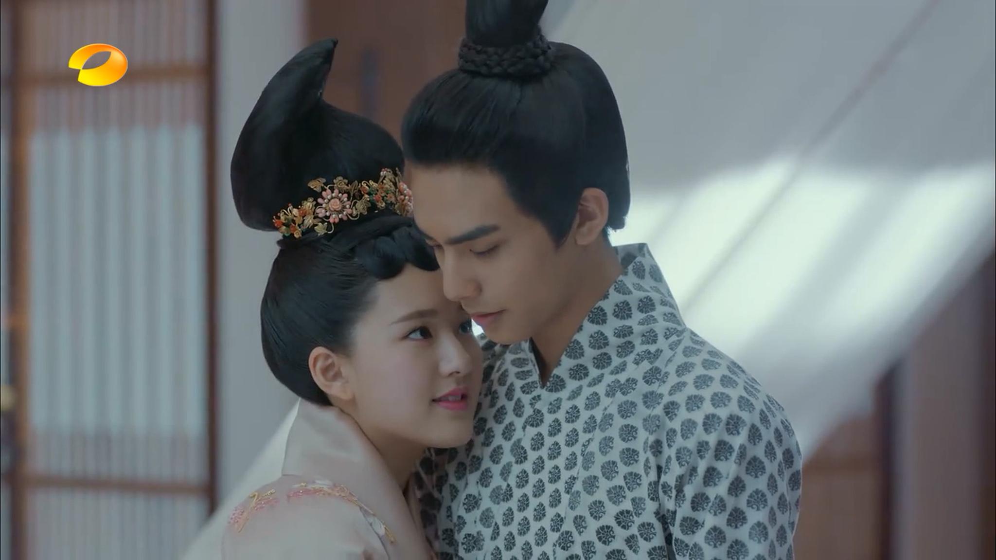 这句话柔中带刀,罪名奴婢更是诚惶诚恐,结果马雪云果然憋着坏,她让这