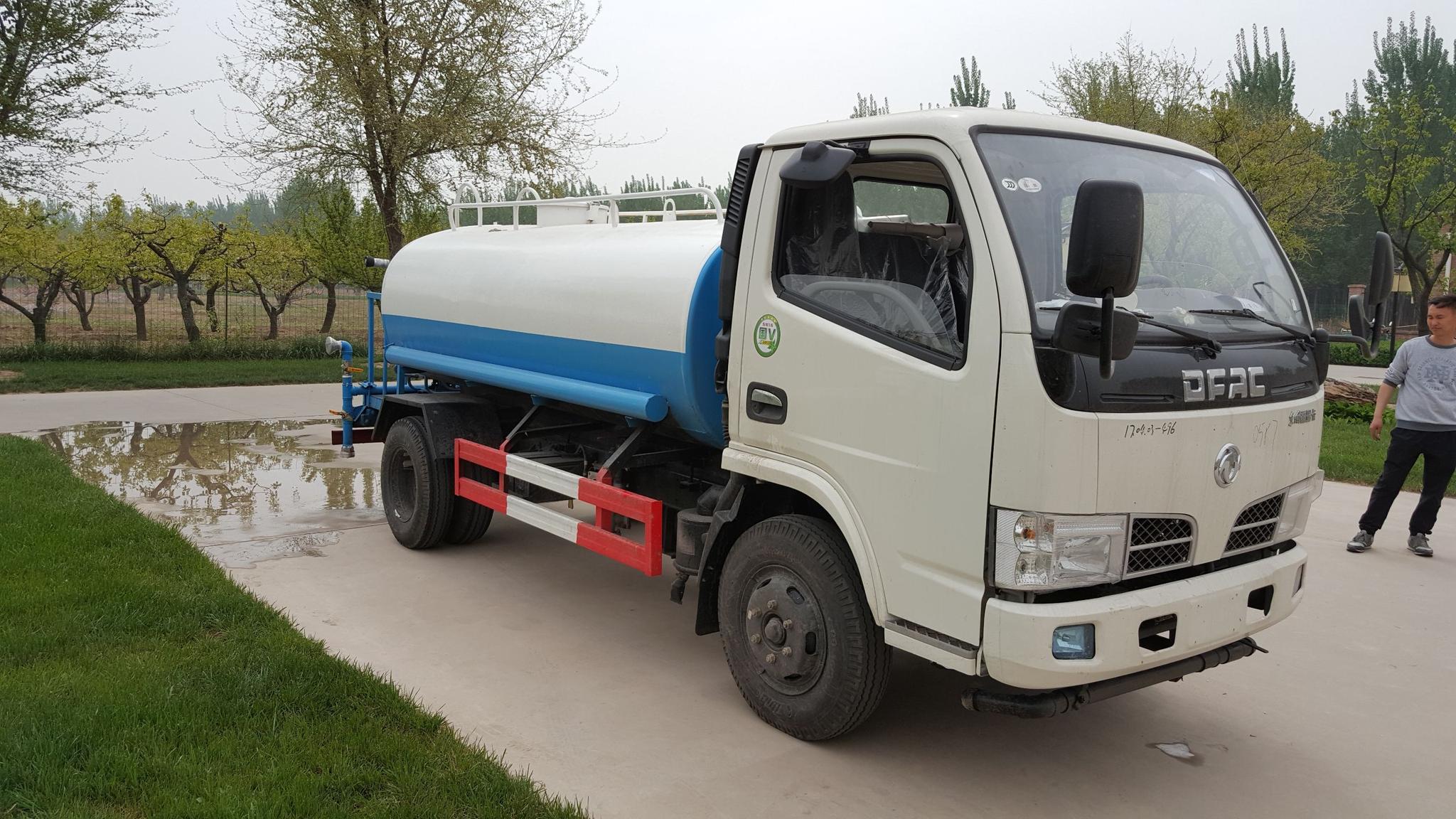 小型工地用洒水车