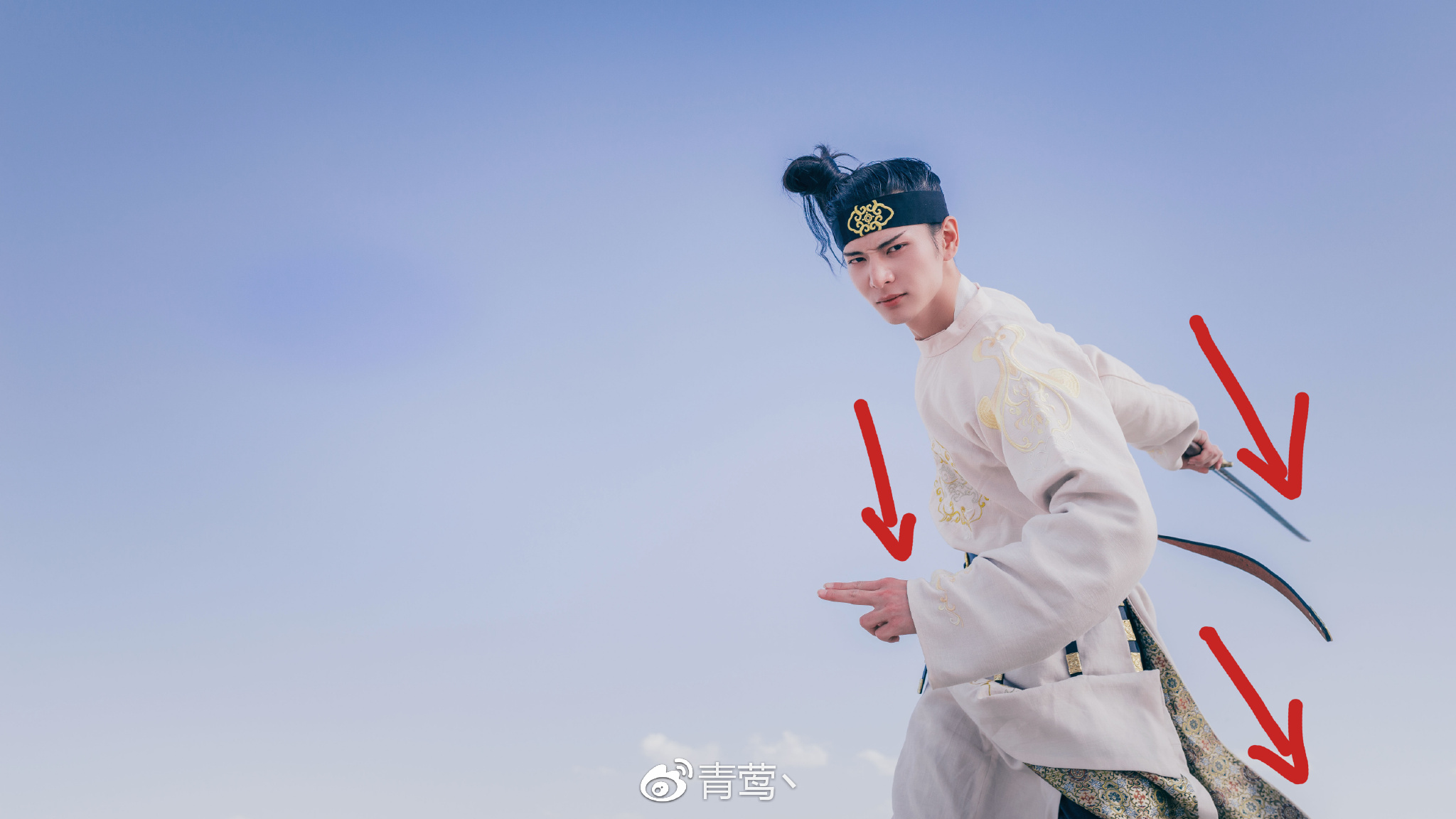 男性汉服摆姿推荐英气十足的拍照姿势大全